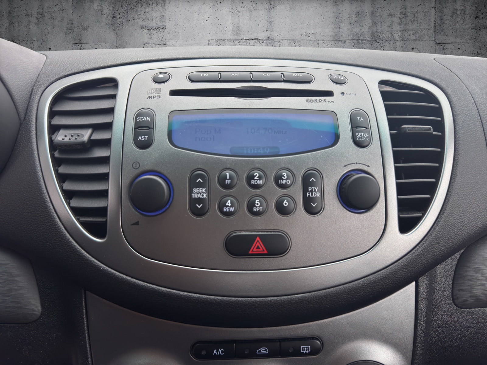 HYUNDAI i10 1.2 Style Automatic-image-16