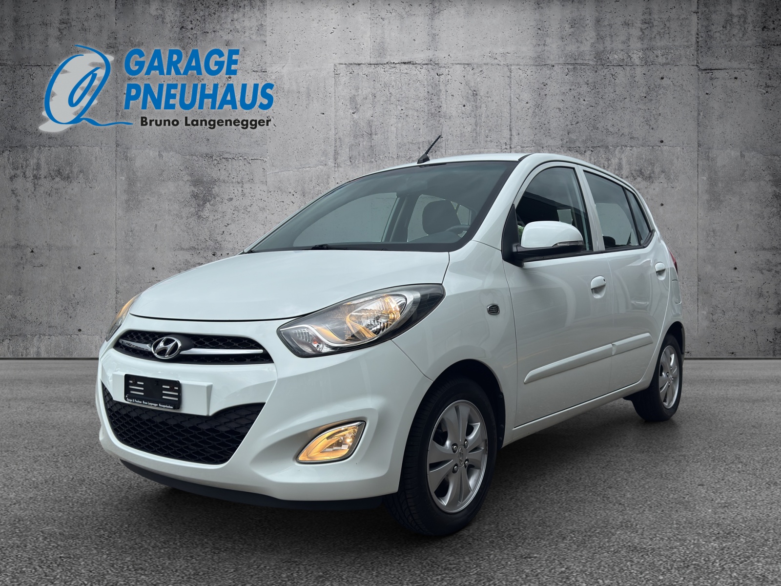 HYUNDAI i10 1.2 Style Automatic-image-1