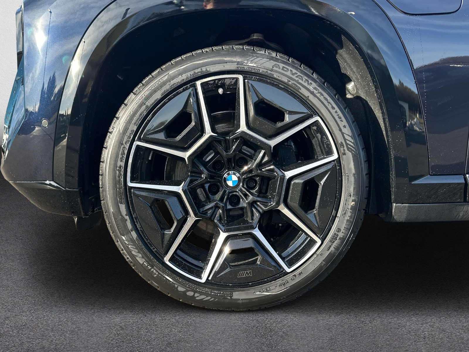 BMW XM xDrive 50e PHEV Steptronic 📍-image-8