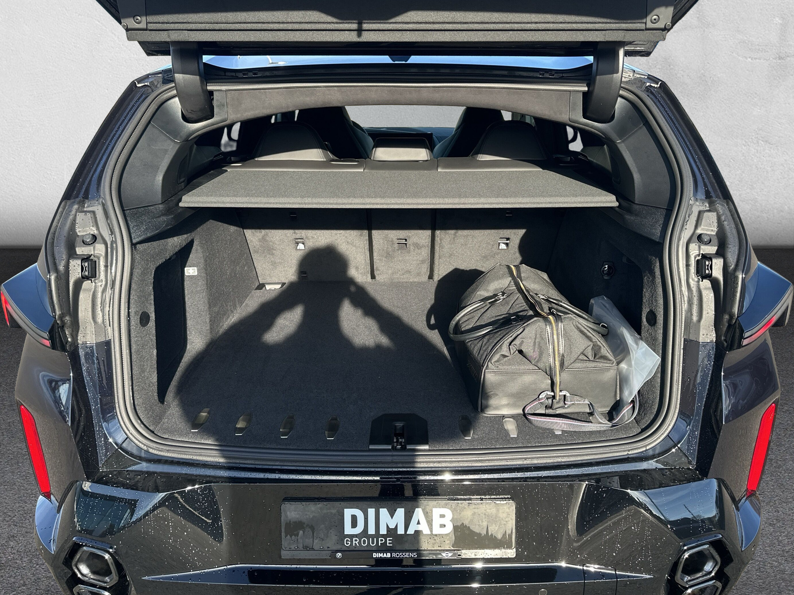 BMW XM xDrive 50e PHEV Steptronic 📍-image-9