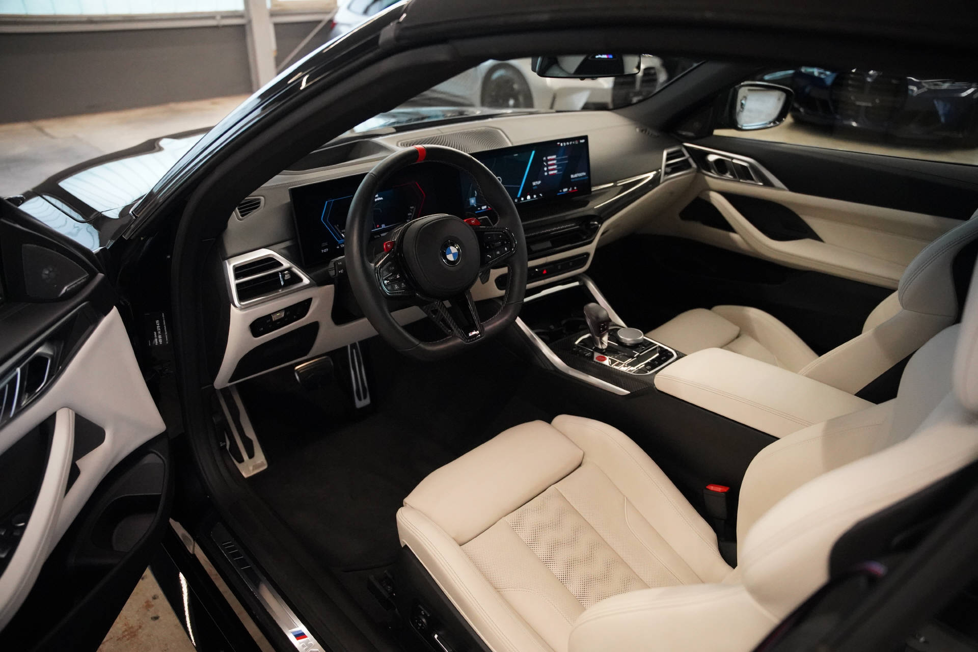 BMW M4 Cabrio Competition M xDrive-image-6