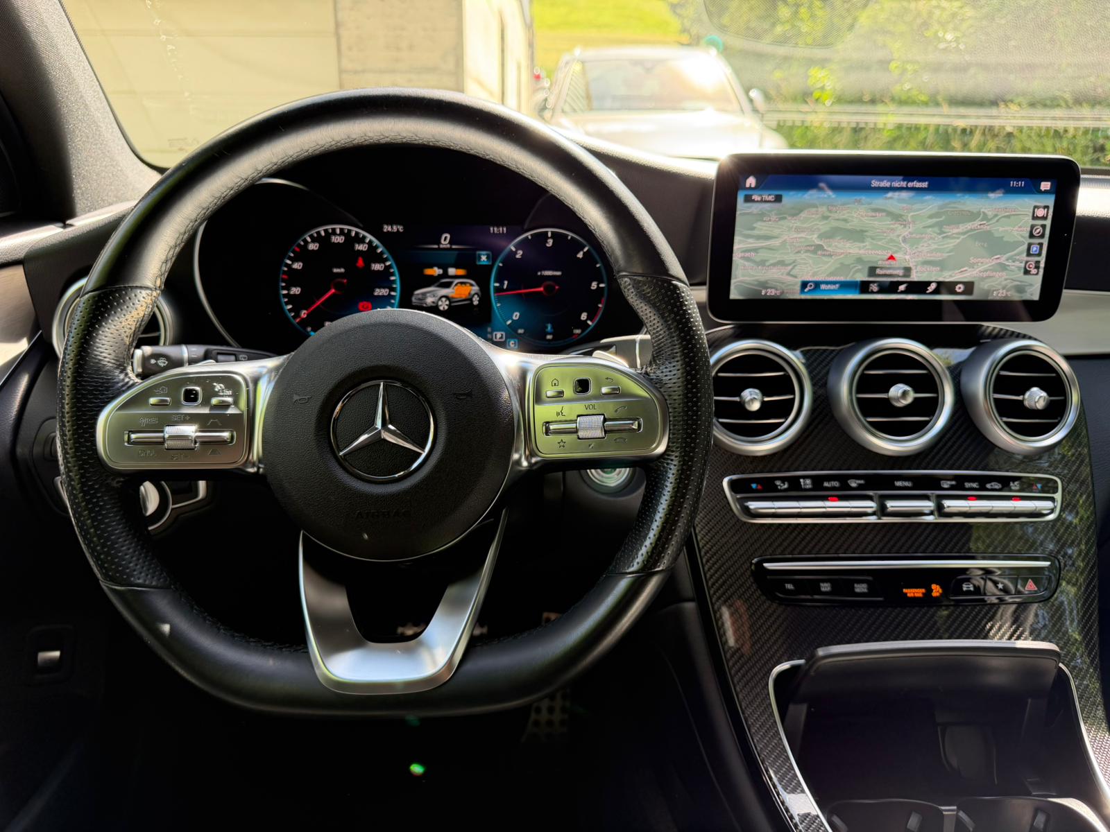 MERCEDES-BENZ GLC 300 d AMG Line 4Matic 9G-Tronic-image-20