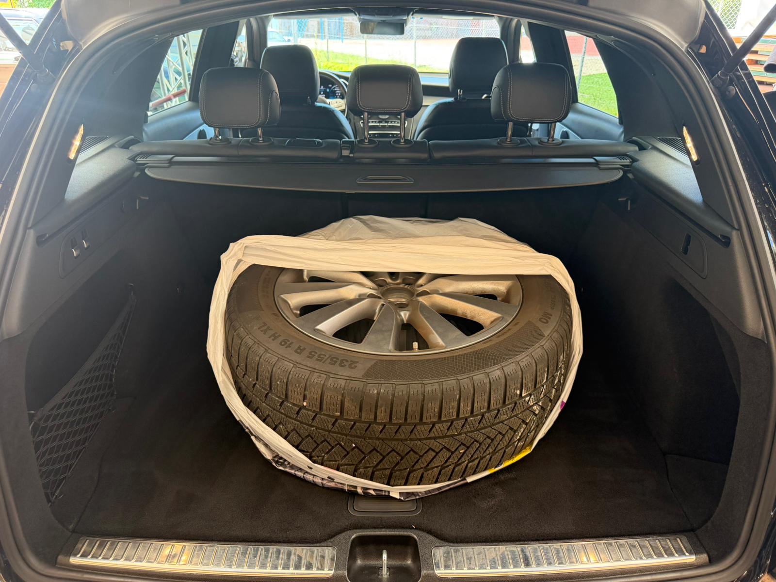 MERCEDES-BENZ GLC 300 d AMG Line 4Matic 9G-Tronic-image-14