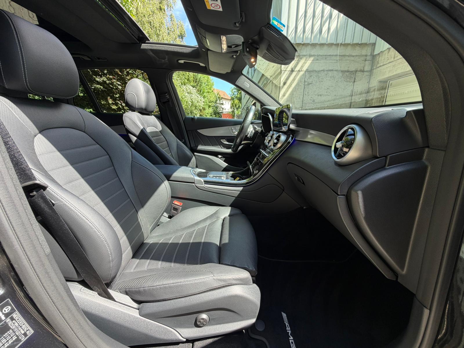 MERCEDES-BENZ GLC 300 d AMG Line 4Matic 9G-Tronic-image-17