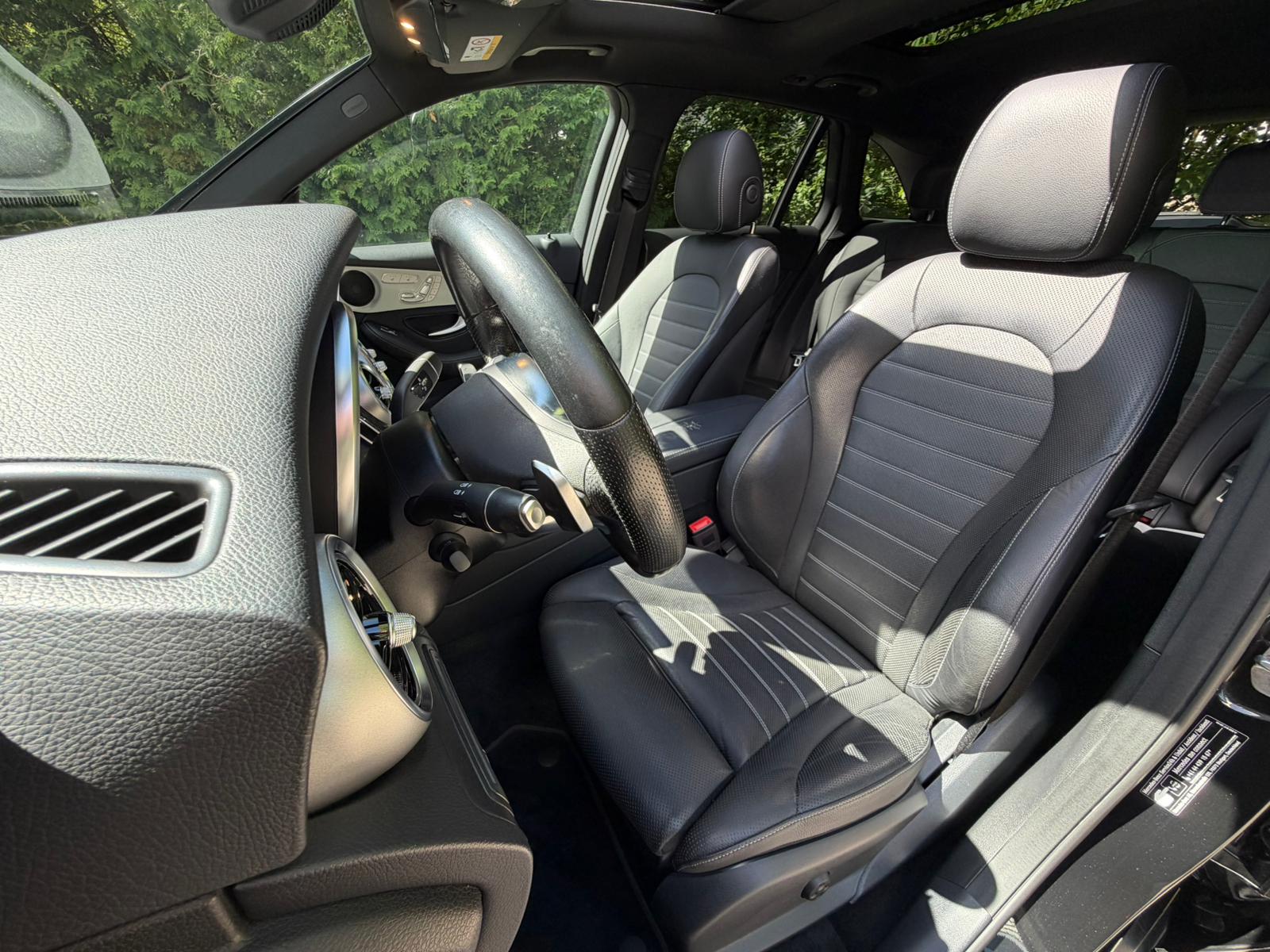 MERCEDES-BENZ GLC 300 d AMG Line 4Matic 9G-Tronic-image-12