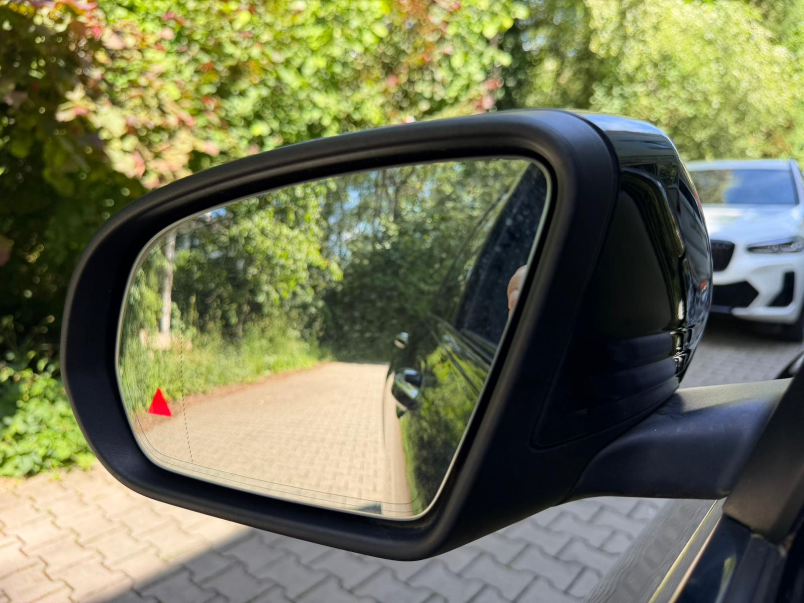 MERCEDES-BENZ GLC 300 d AMG Line 4Matic 9G-Tronic-image-10