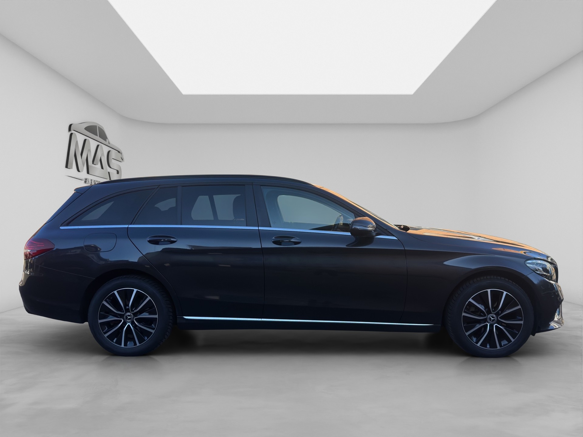 MERCEDES-BENZ C 220 d Swiss Star Avantgarde 4M 9G-Tronic-image-6