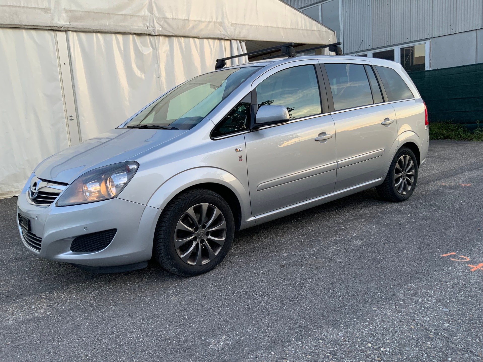 OPEL Opel Zafira B 18 R-image-1