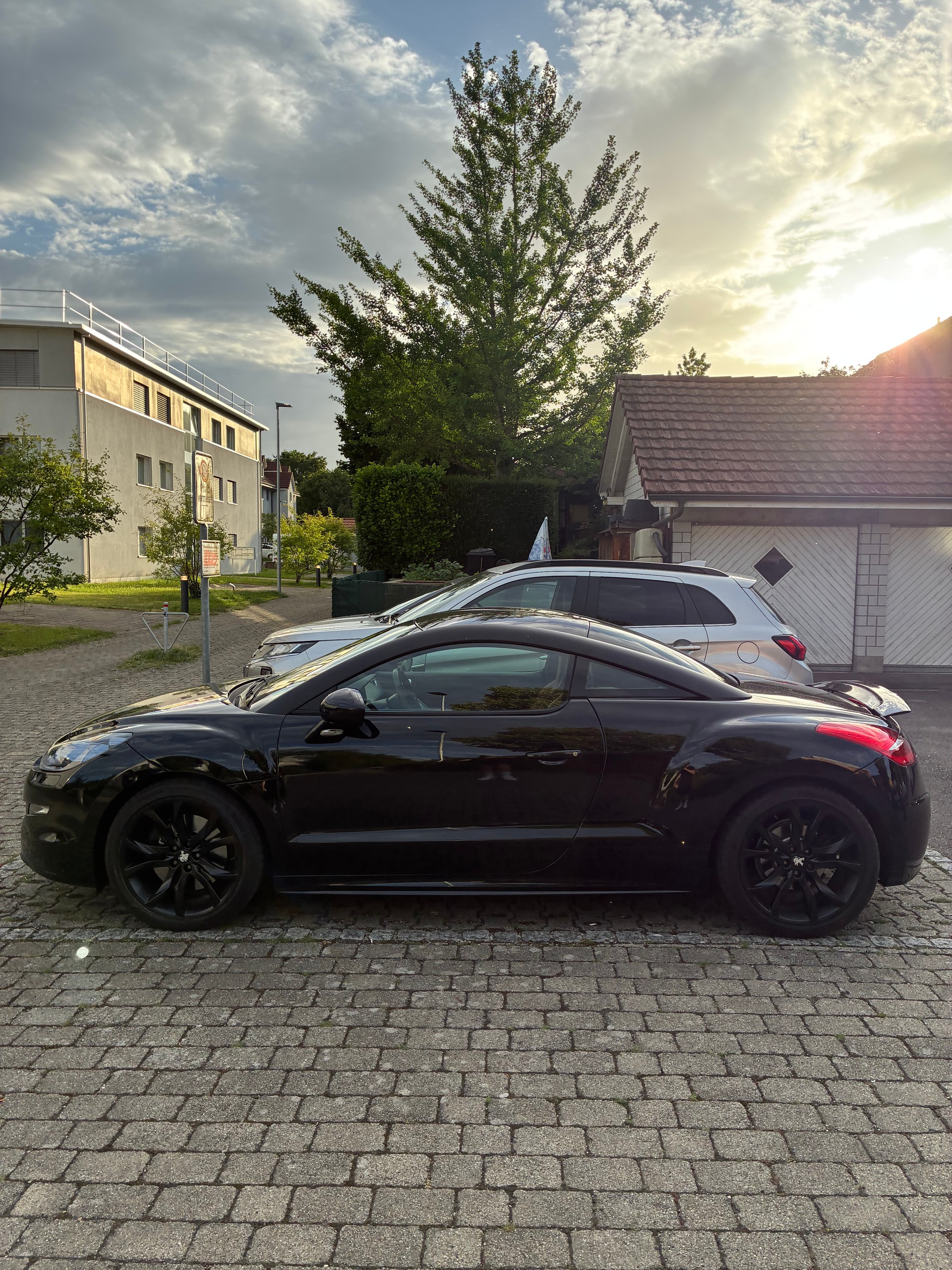 PEUGEOT 1.6 200 Turbo Magnetic-image-2