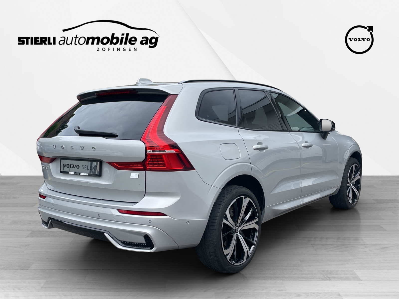 VOLVO XC60 2.0 T6 TE Ultimate Dark eAWD-image-4