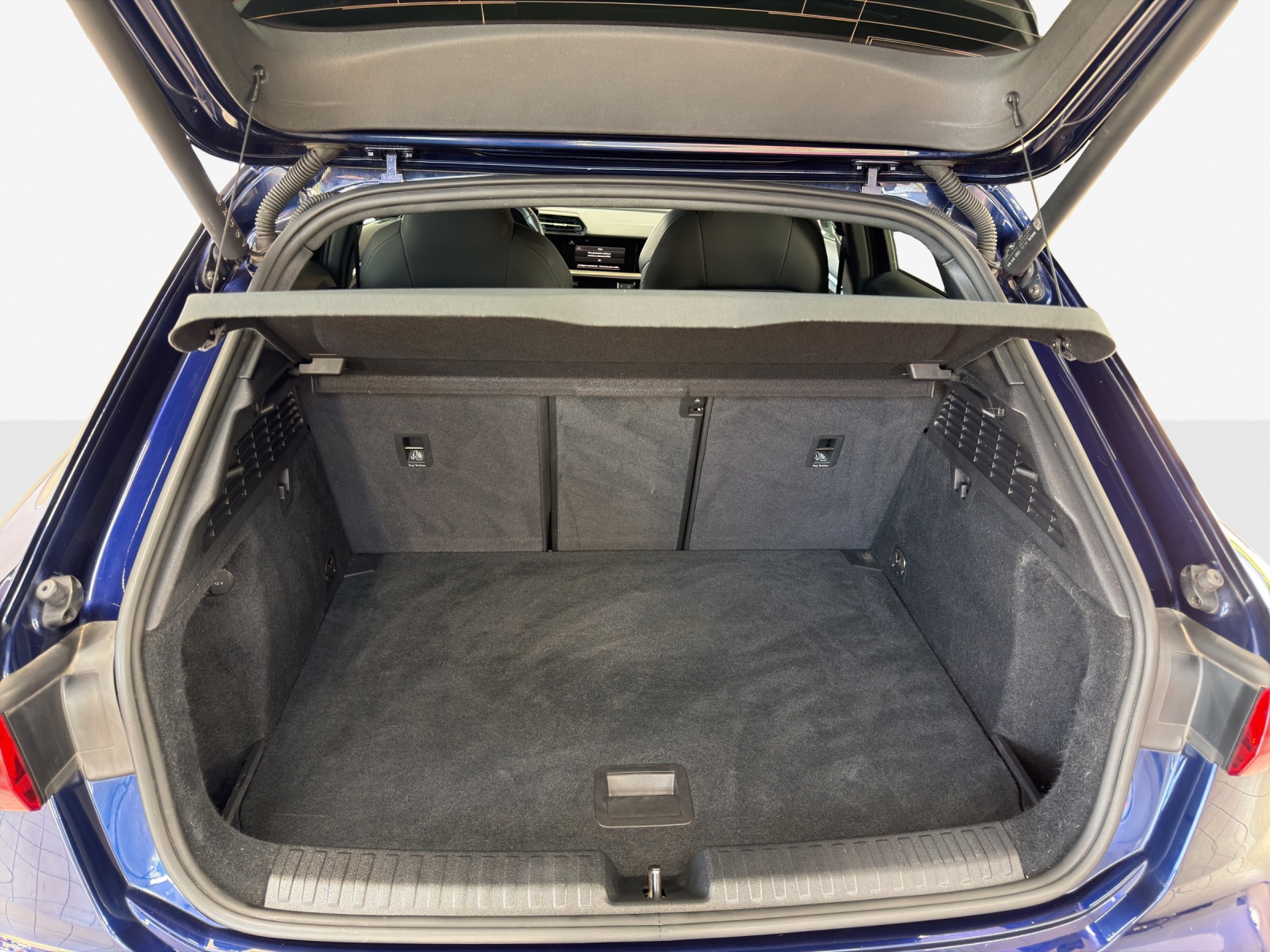 AUDI A3 Sportback 40 TFSI S line quattro S-tronic-image-12