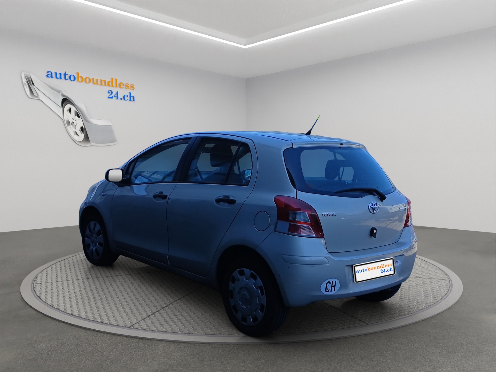 TOYOTA Yaris 1.0 Linea Terra-image-3
