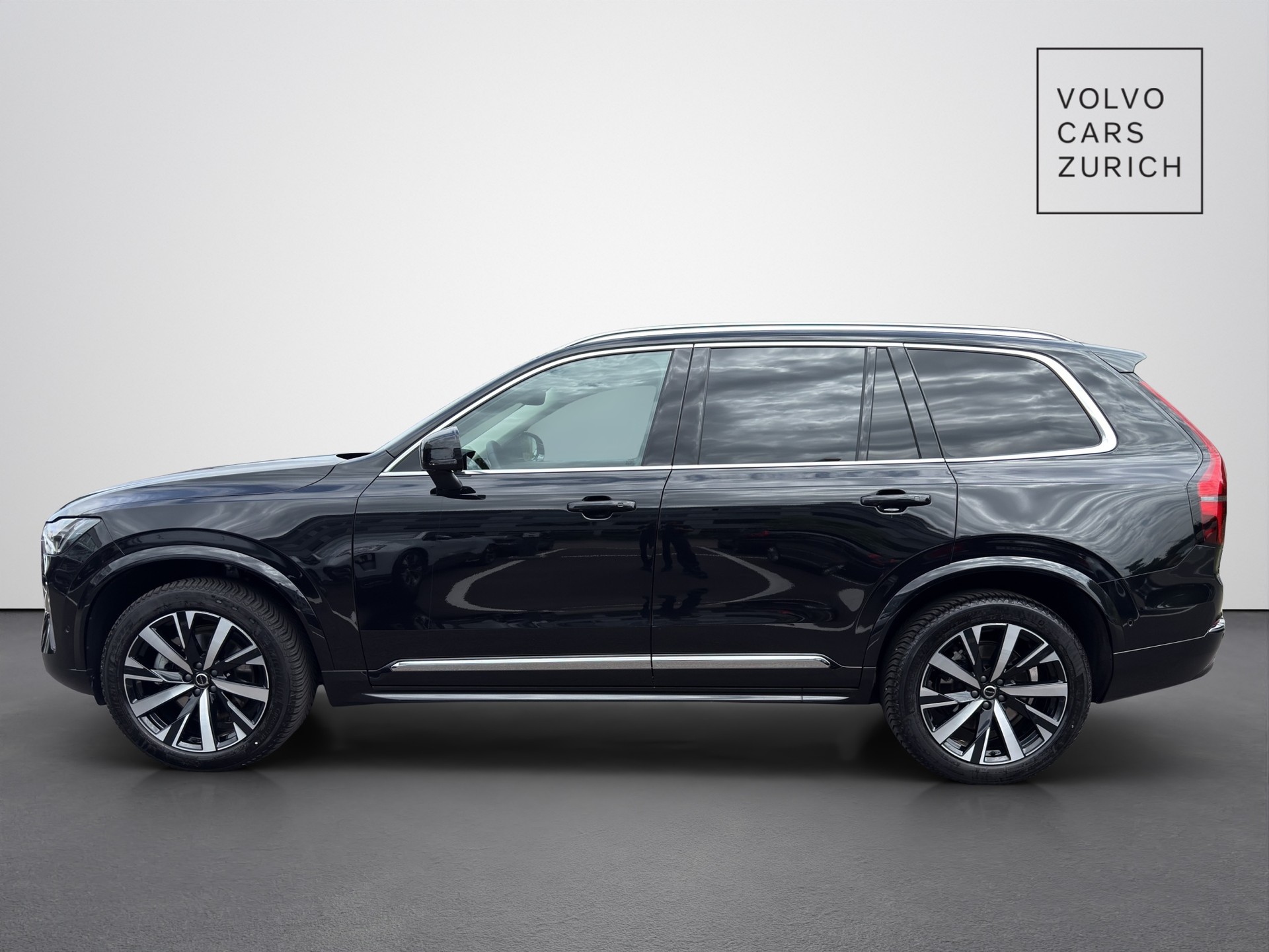VOLVO XC90 2.0 B5 MH Plus Bright AWD-image-2
