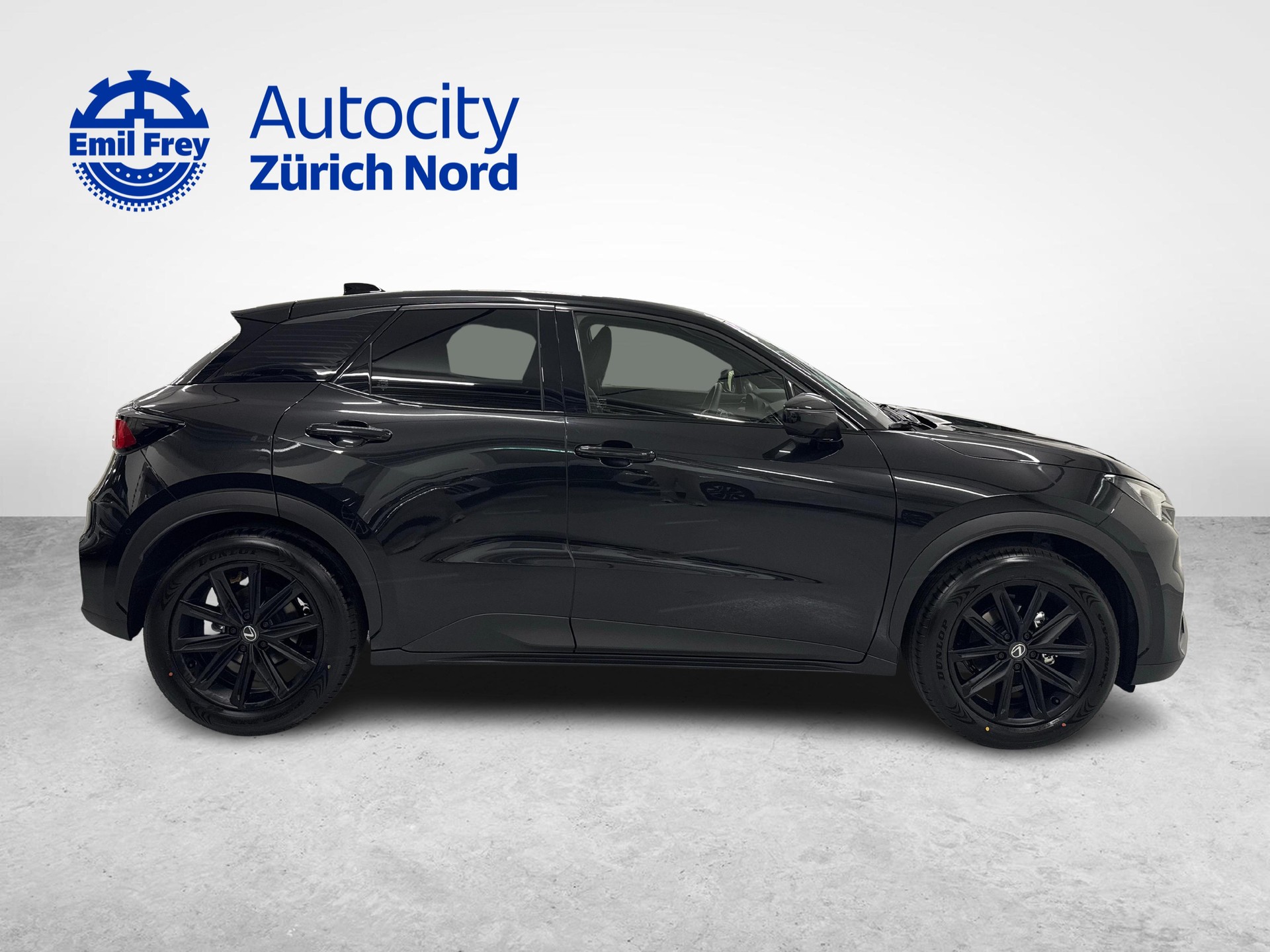 LEXUS LBX 1.5 Hybrid Vibrant Edition AWD-image-5