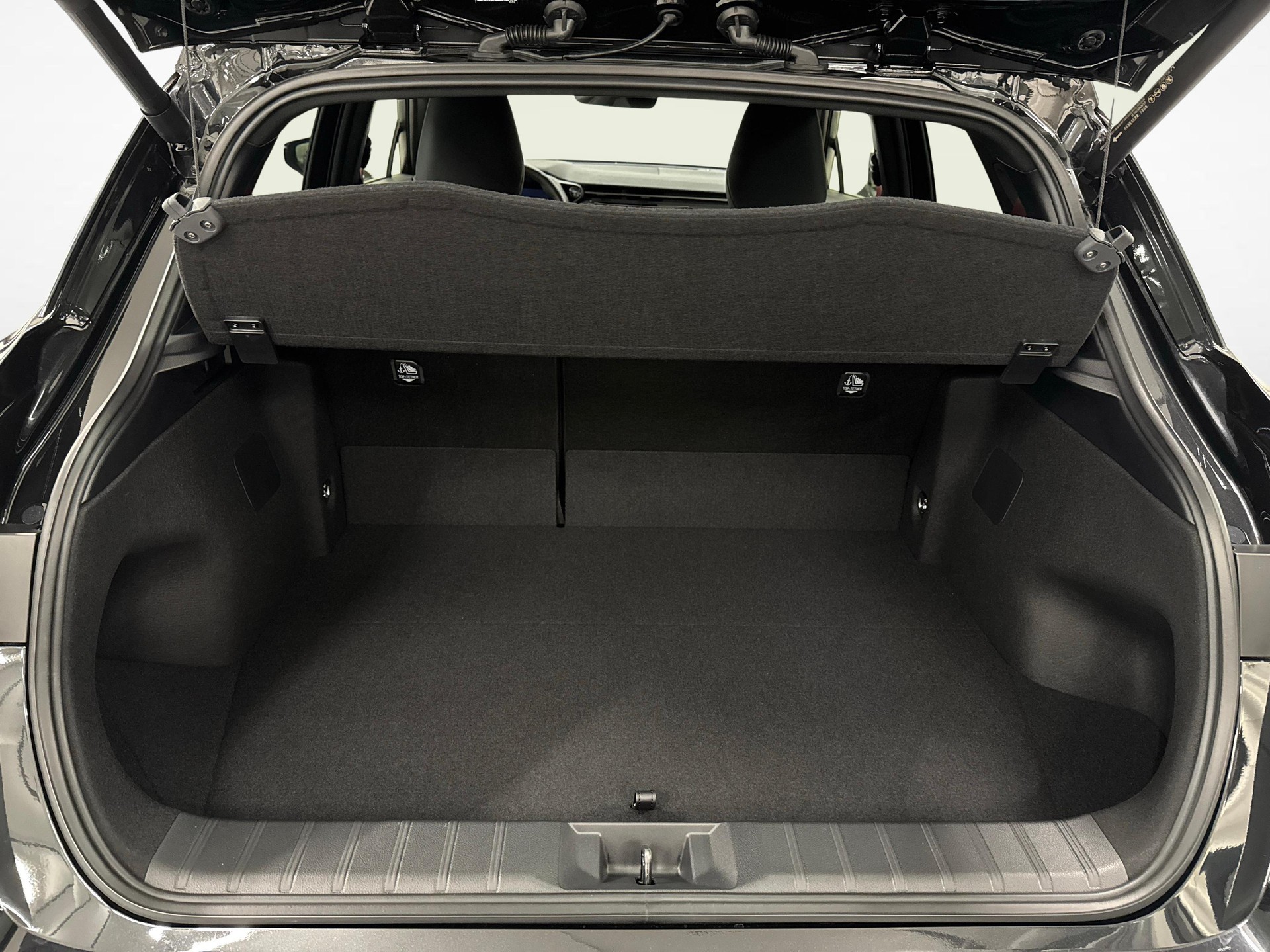 LEXUS LBX 1.5 Hybrid Vibrant Edition AWD-image-11