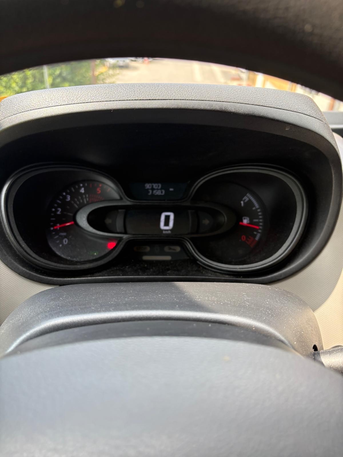RENAULT Trafic 1.6 ENERGY TwinT. dCi125 2.9t Business L2H1-image-11