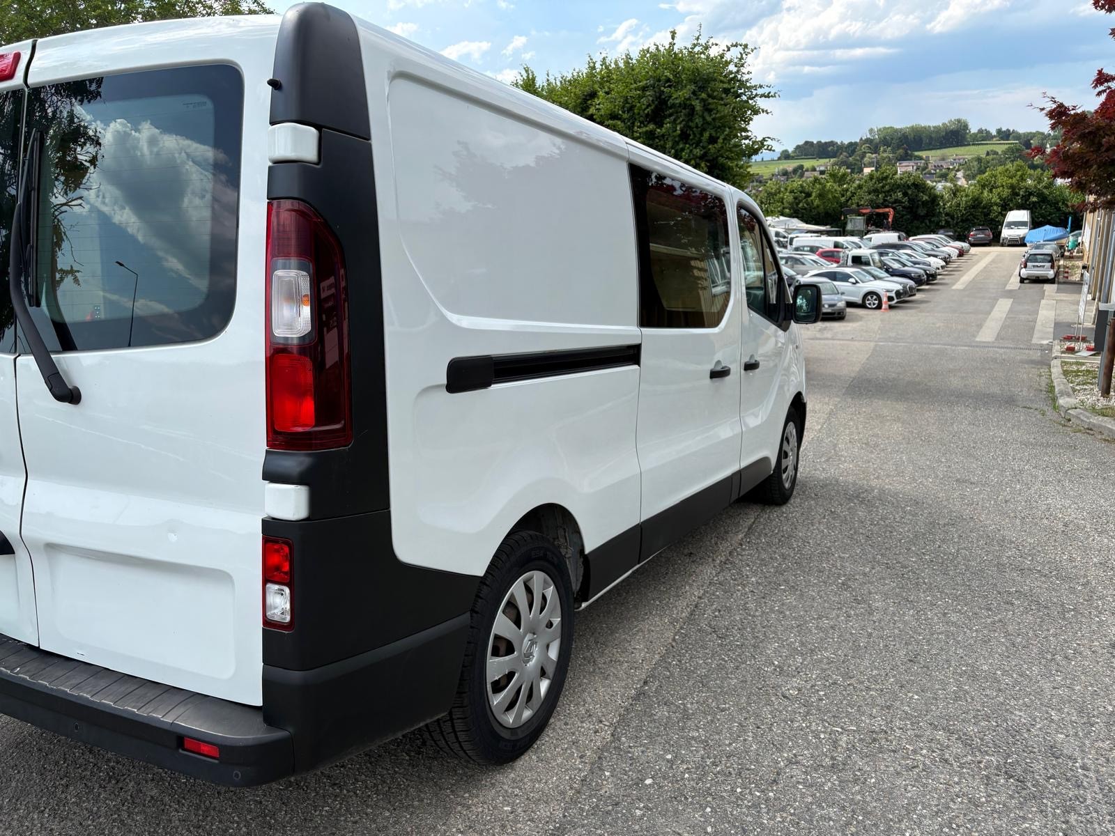 RENAULT Trafic 1.6 ENERGY TwinT. dCi125 2.9t Business L2H1-image-6