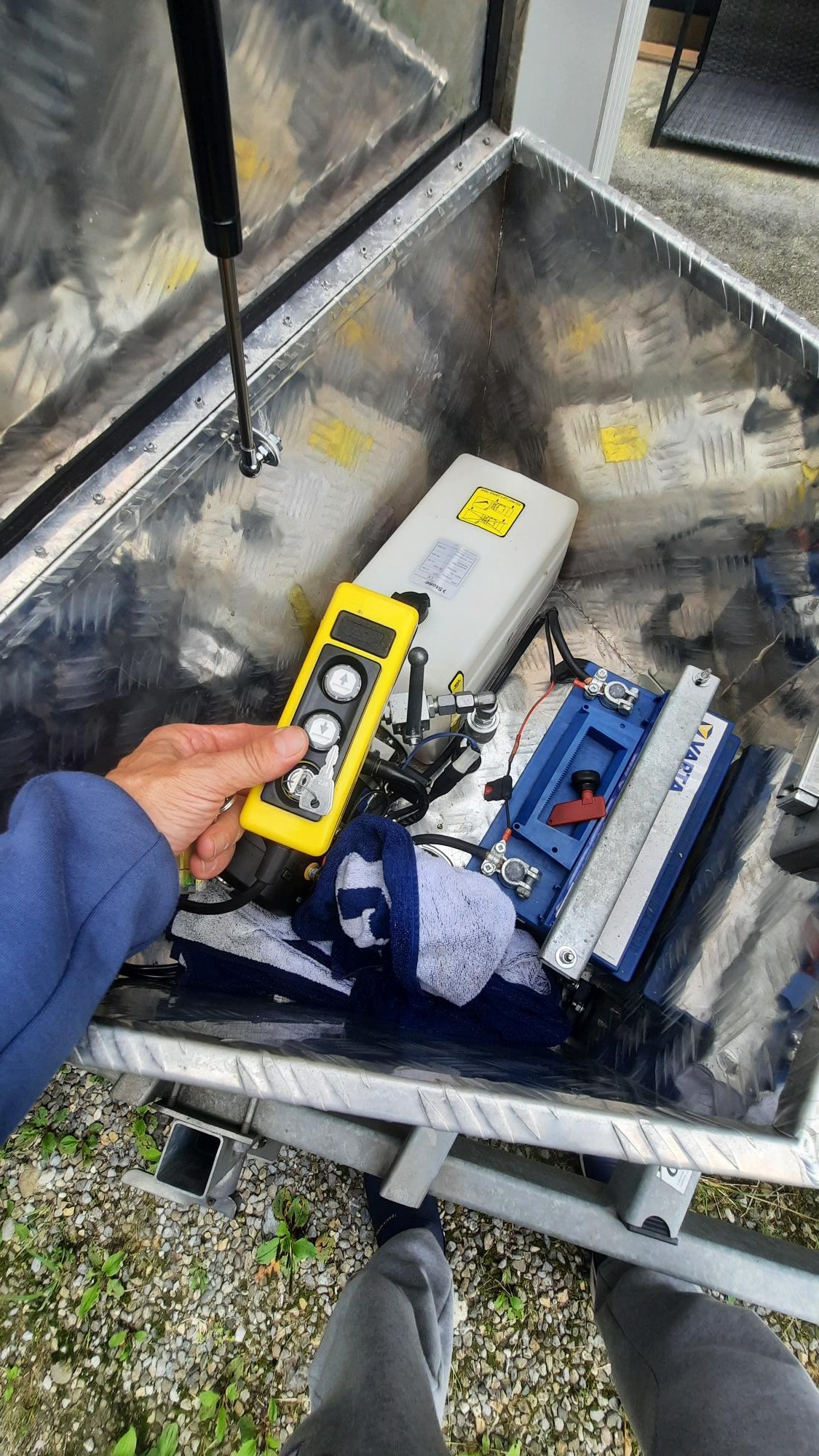 UNSINN Kofferanhänger mit Absenkfunktion-image-4
