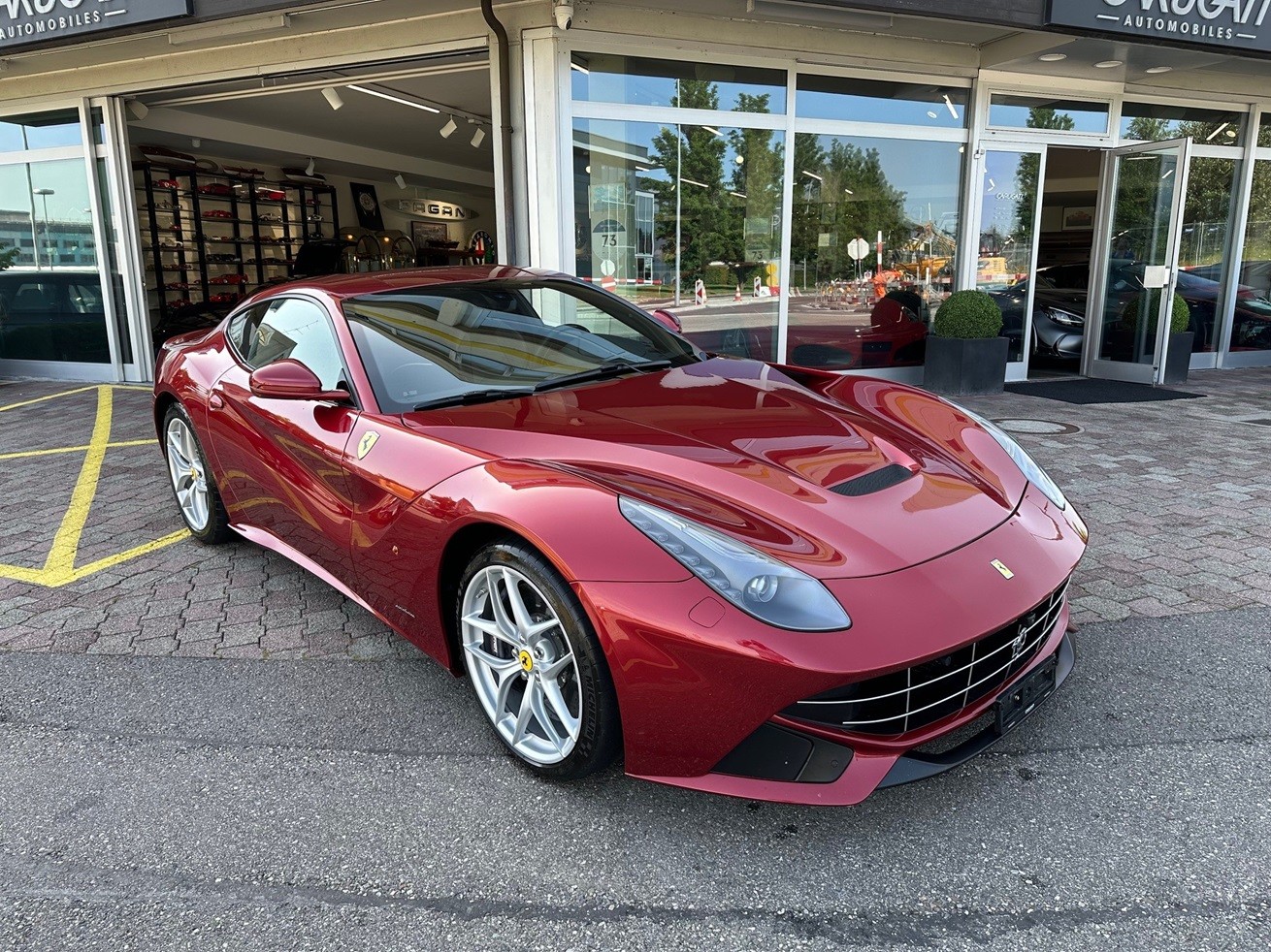 FERRARI F12 Berlinetta-image-0