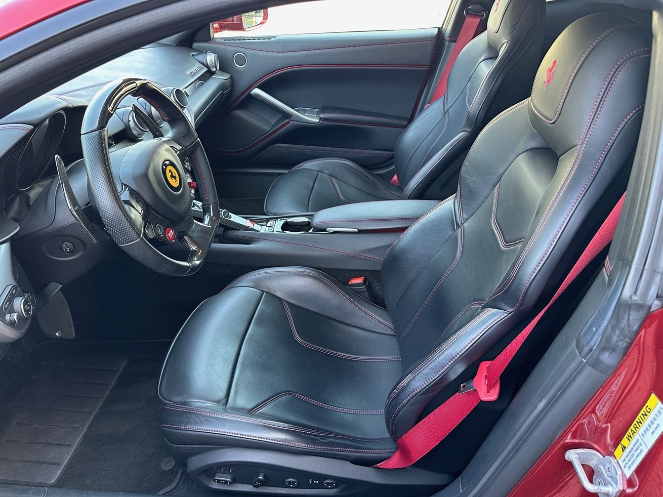 FERRARI F12 Berlinetta-image-9