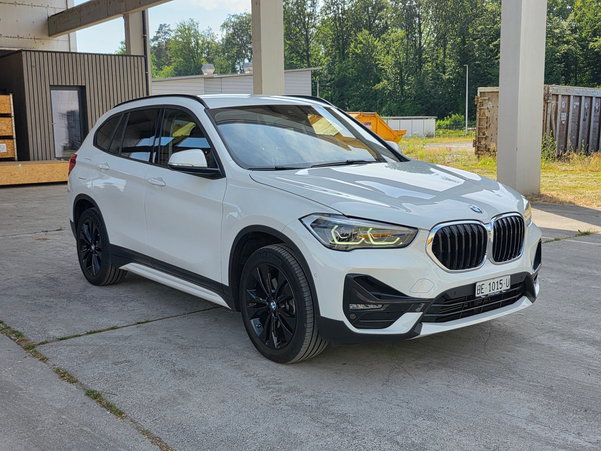 BMW X1 xDrive 18d Sport Line Steptronic / Neu ab Mfk.-image-4