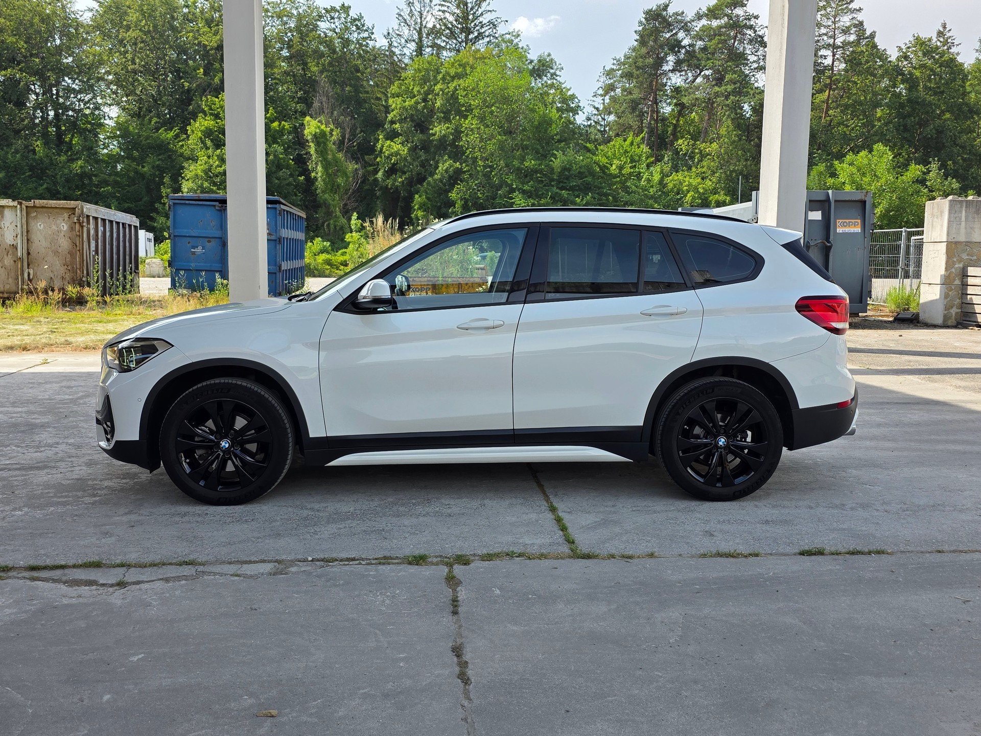 BMW X1 xDrive 18d Sport Line Steptronic / Neu ab Mfk.-image-2