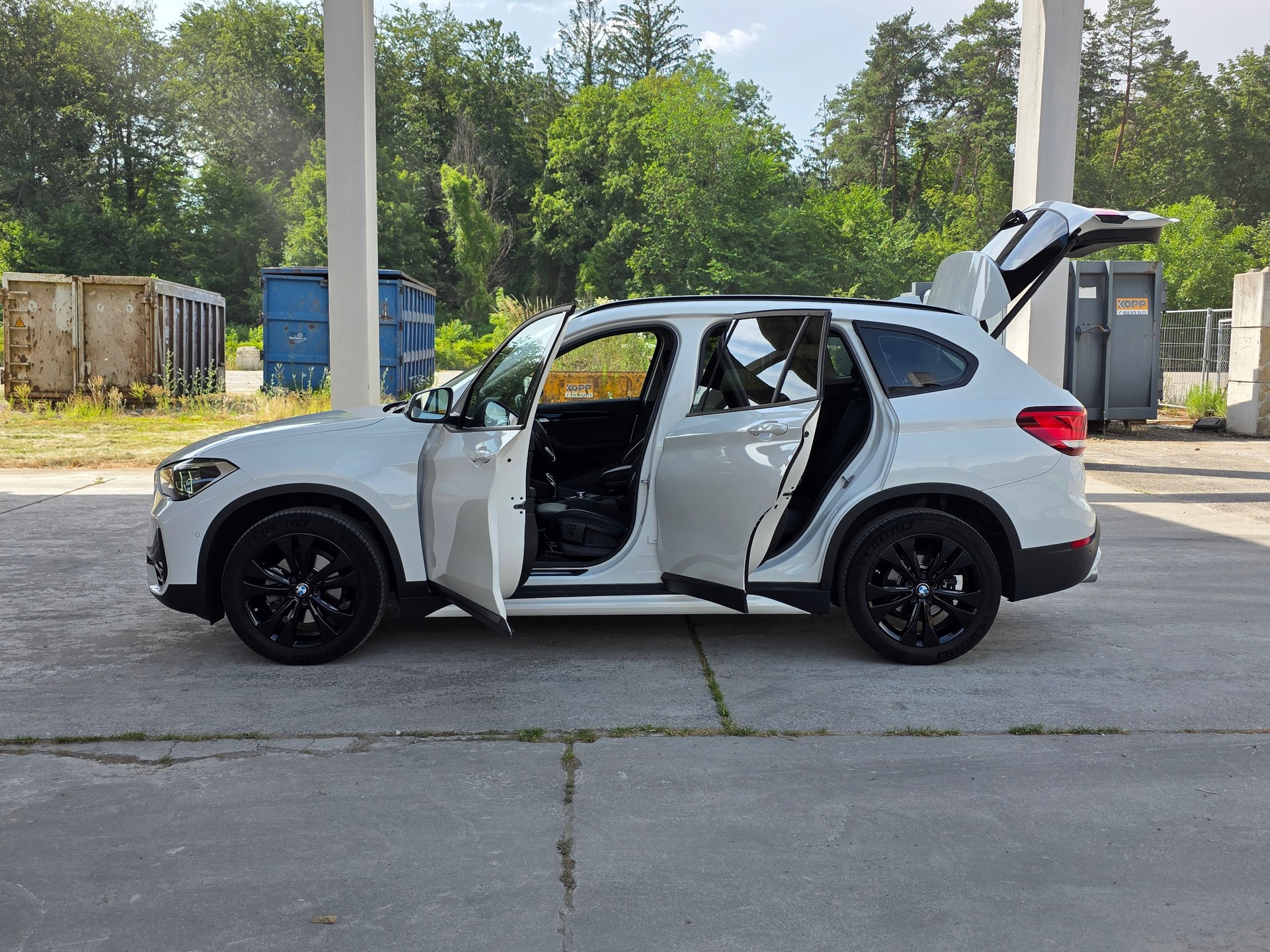 BMW X1 xDrive 18d Sport Line Steptronic / Neu ab Mfk.-image-3