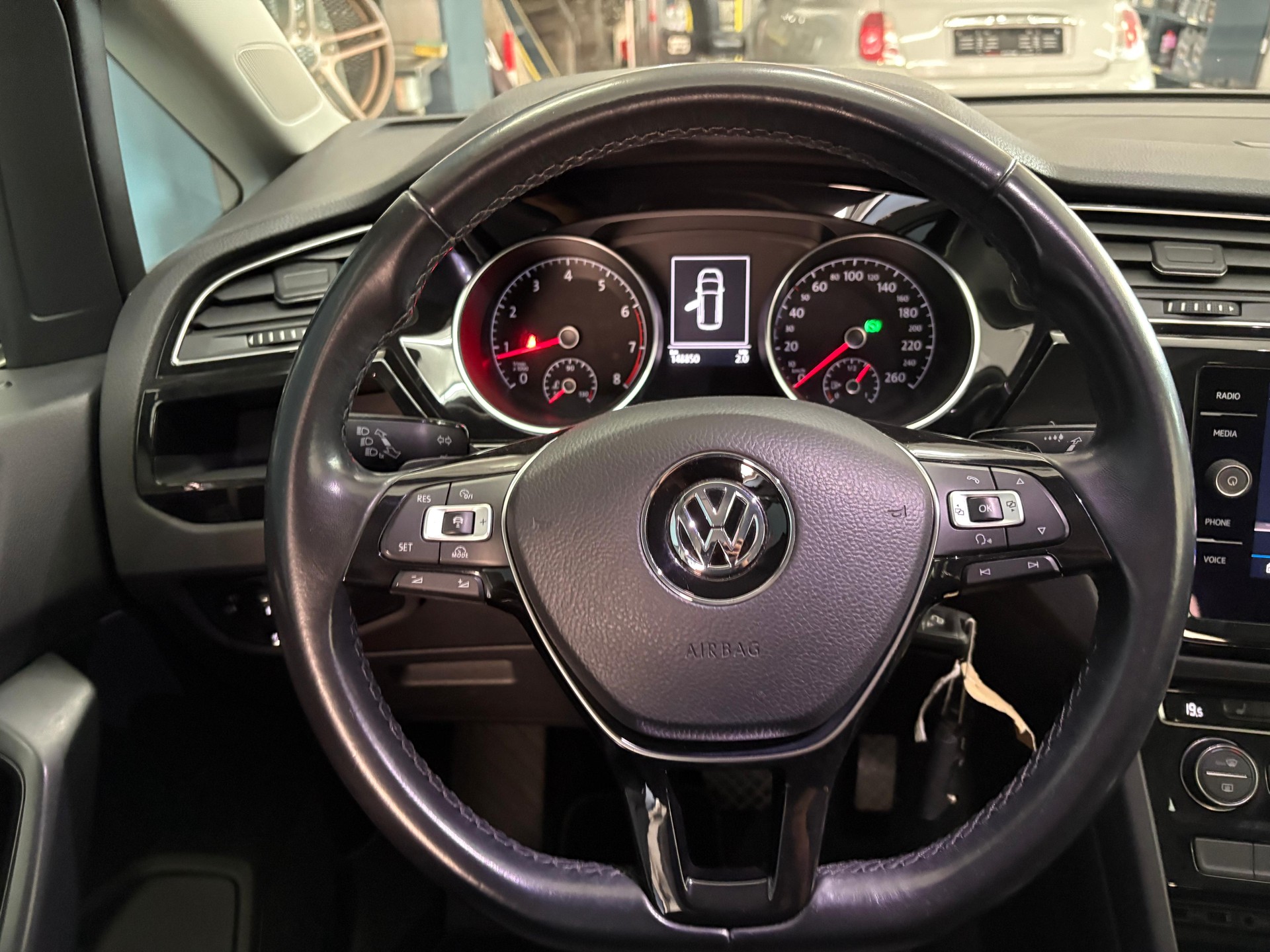 VW Touran 1.4 TSI BlueMotion Technology Family DSG-image-10