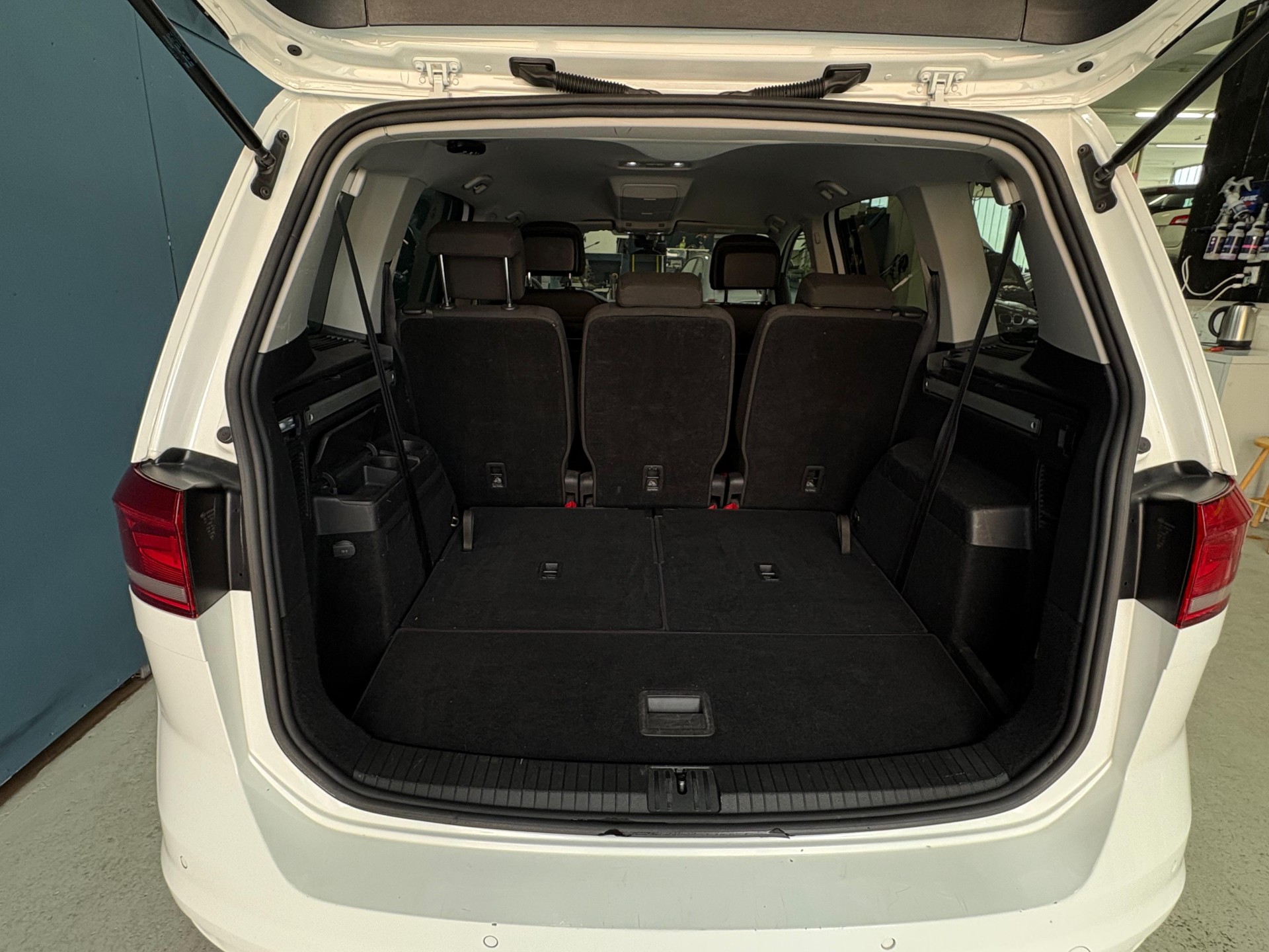 VW Touran 1.4 TSI BlueMotion Technology Family DSG-image-7