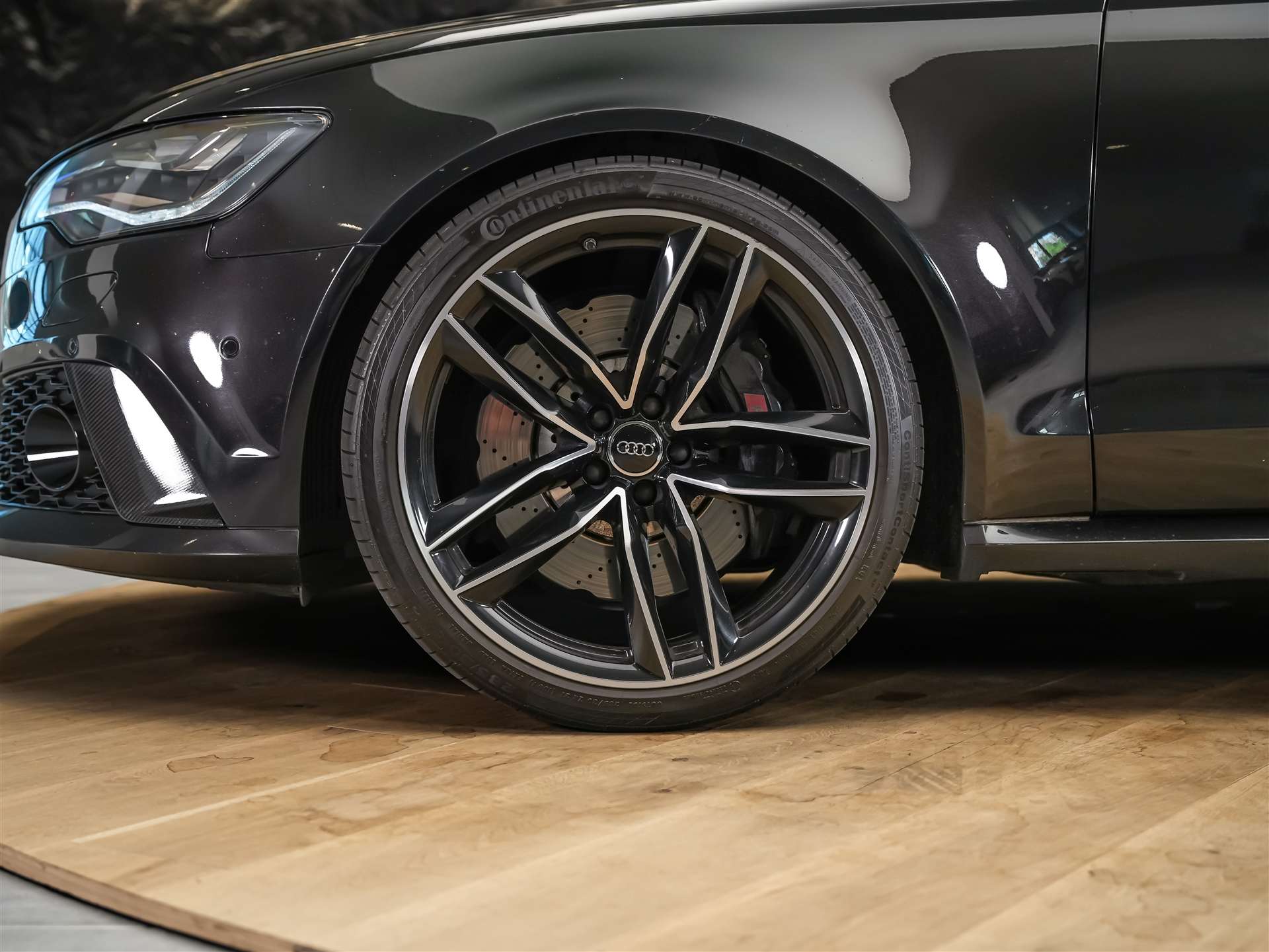 AUDI RS6 Avant 4.0 TFSI V8 quattro Tiptronic *BOSE Soundsystem*Abstandsregler*Sitzheizung*Valcona Leder*-image-17