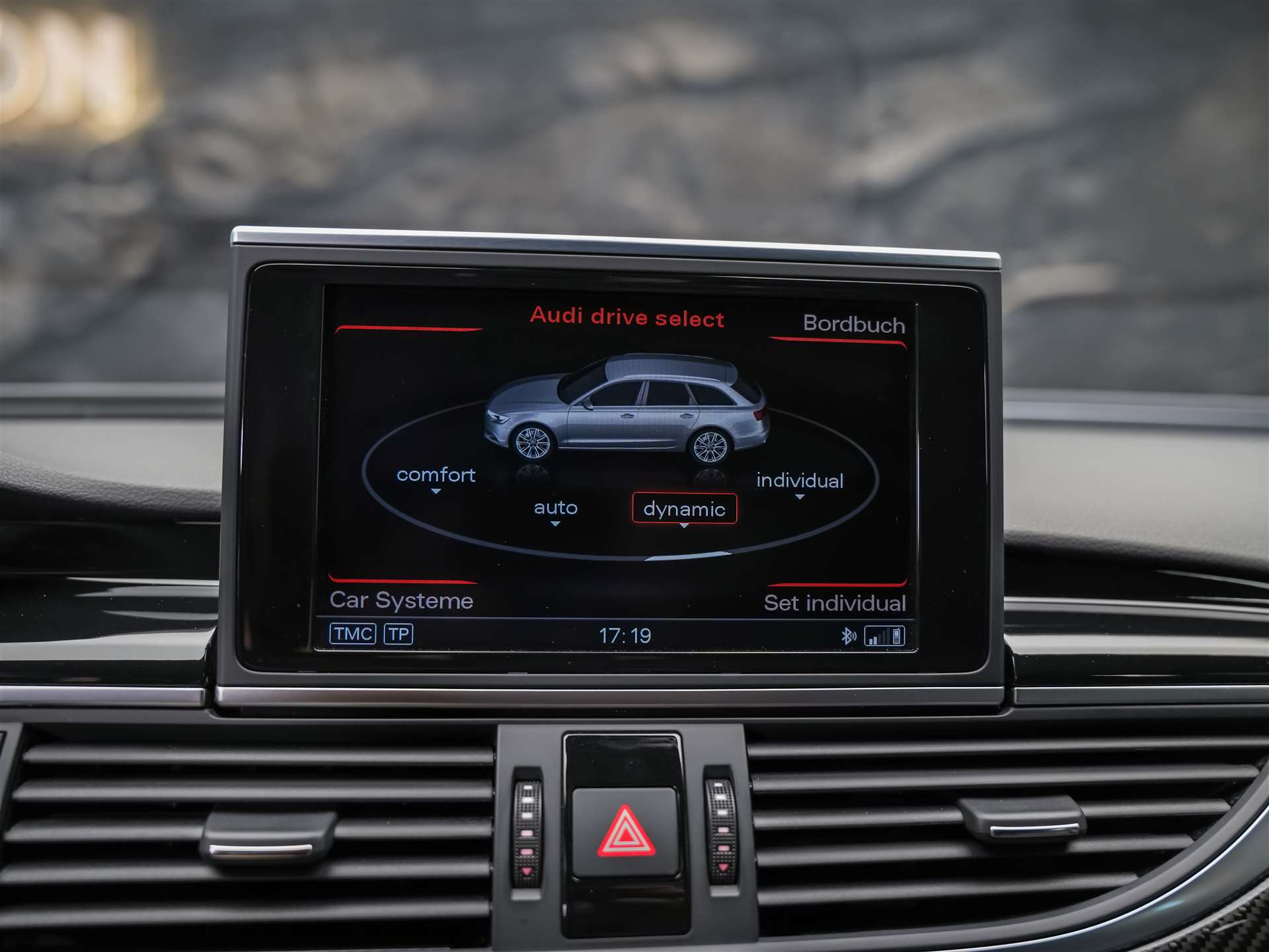 AUDI RS6 Avant 4.0 TFSI V8 quattro Tiptronic *BOSE Soundsystem*Abstandsregler*Sitzheizung*Valcona Leder*-image-35