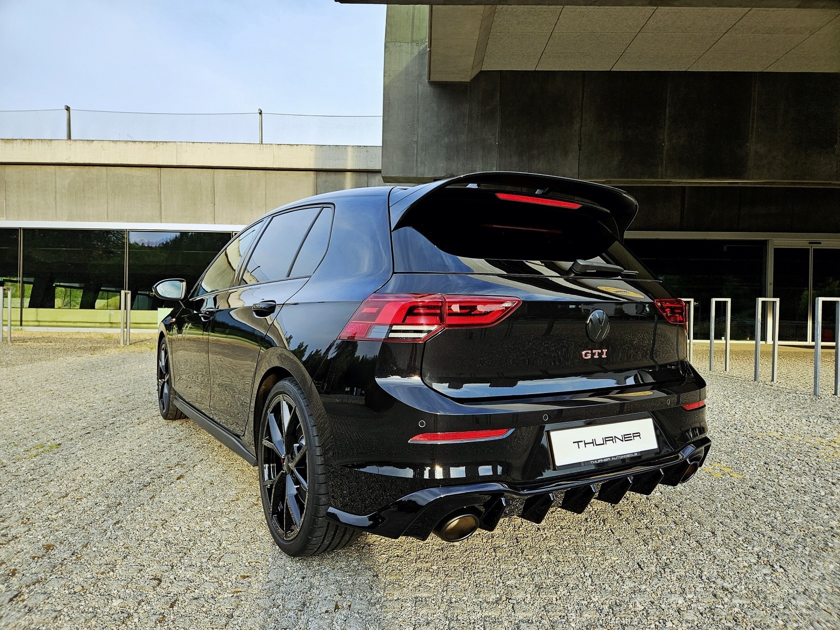 VW GTI 8 Clubsport / IQ-Light / Pano / Black / Estoril / R Paket / ACC / Spurhalte / Rieger-image-6