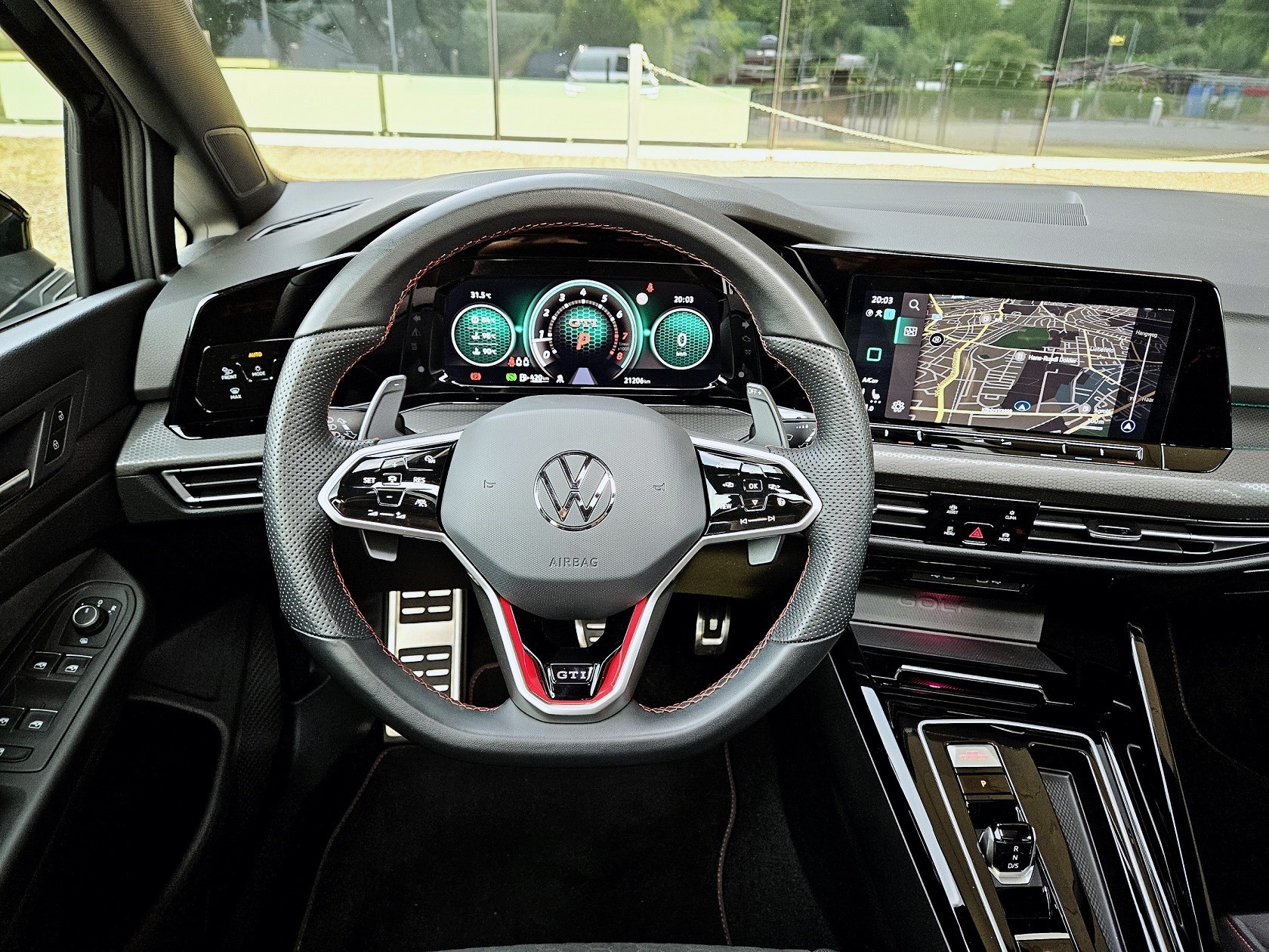 VW GTI 8 Clubsport / IQ-Light / Pano / Black / Estoril / R Paket / ACC / Spurhalte / Rieger-image-22