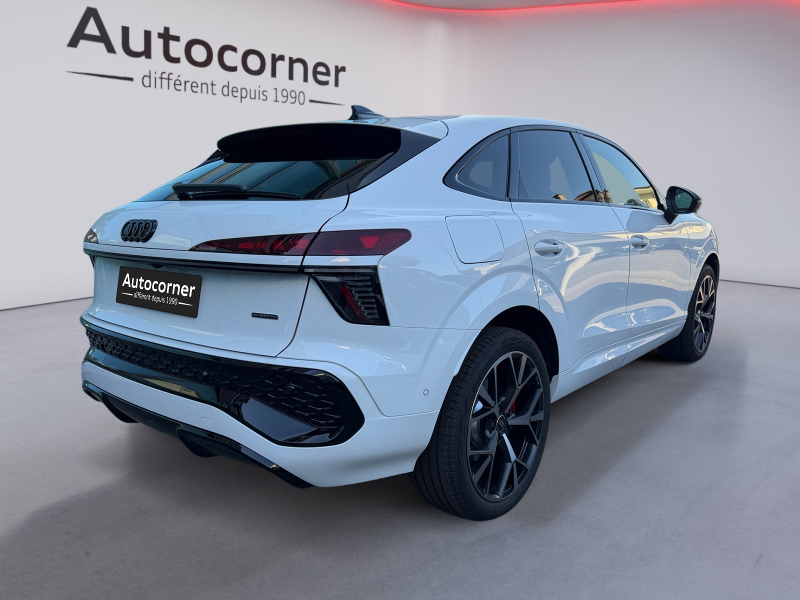 AUDI Q3 Sportback TFSI quattro 195 kW S tronic-image-4