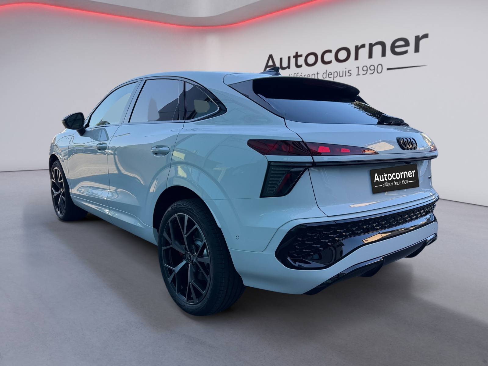 AUDI Q3 Sportback TFSI quattro 195 kW S tronic-showroom-element-2