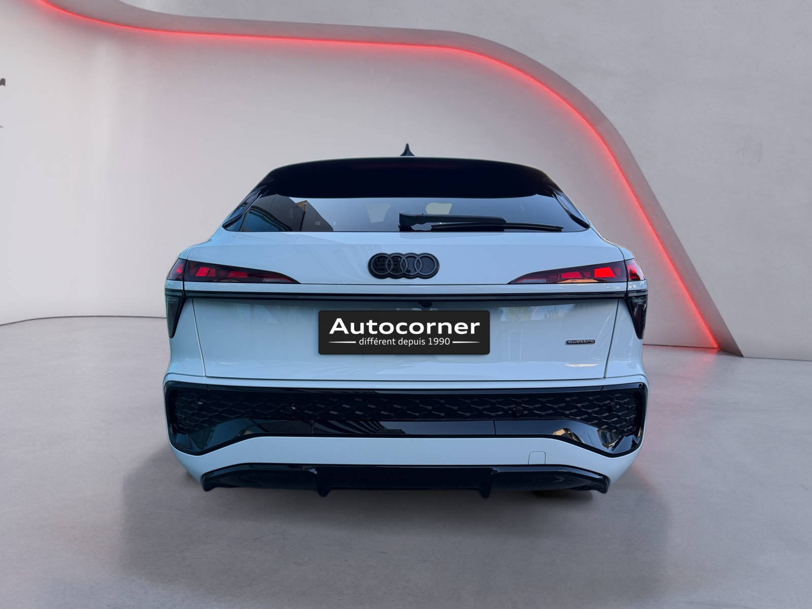 AUDI Q3 Sportback TFSI quattro 195 kW S tronic-image-3