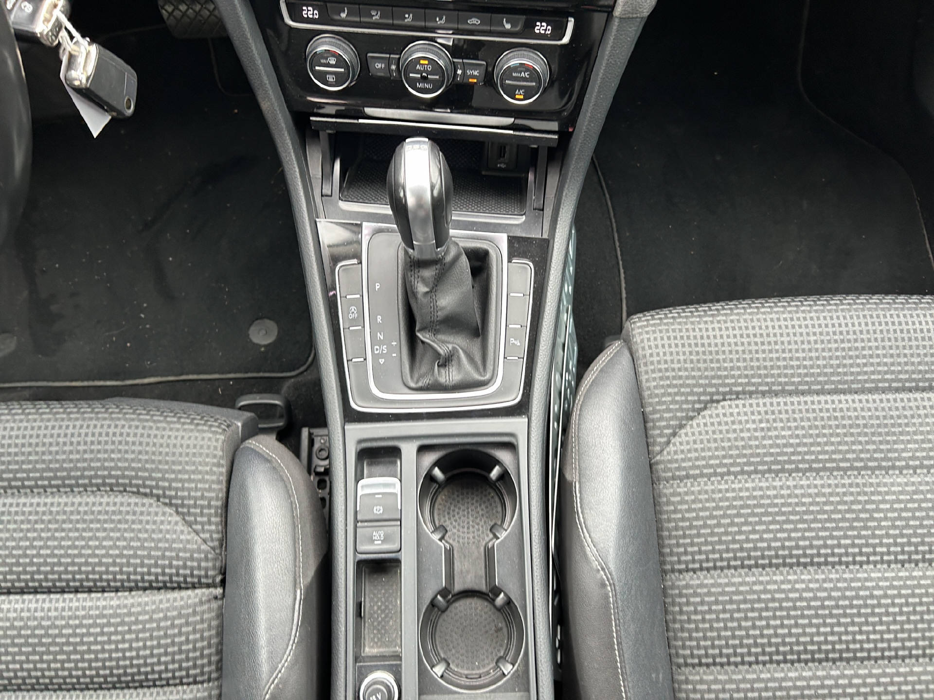 VW Golf VII 1.4 TSI ACT Highline DSG-image-16