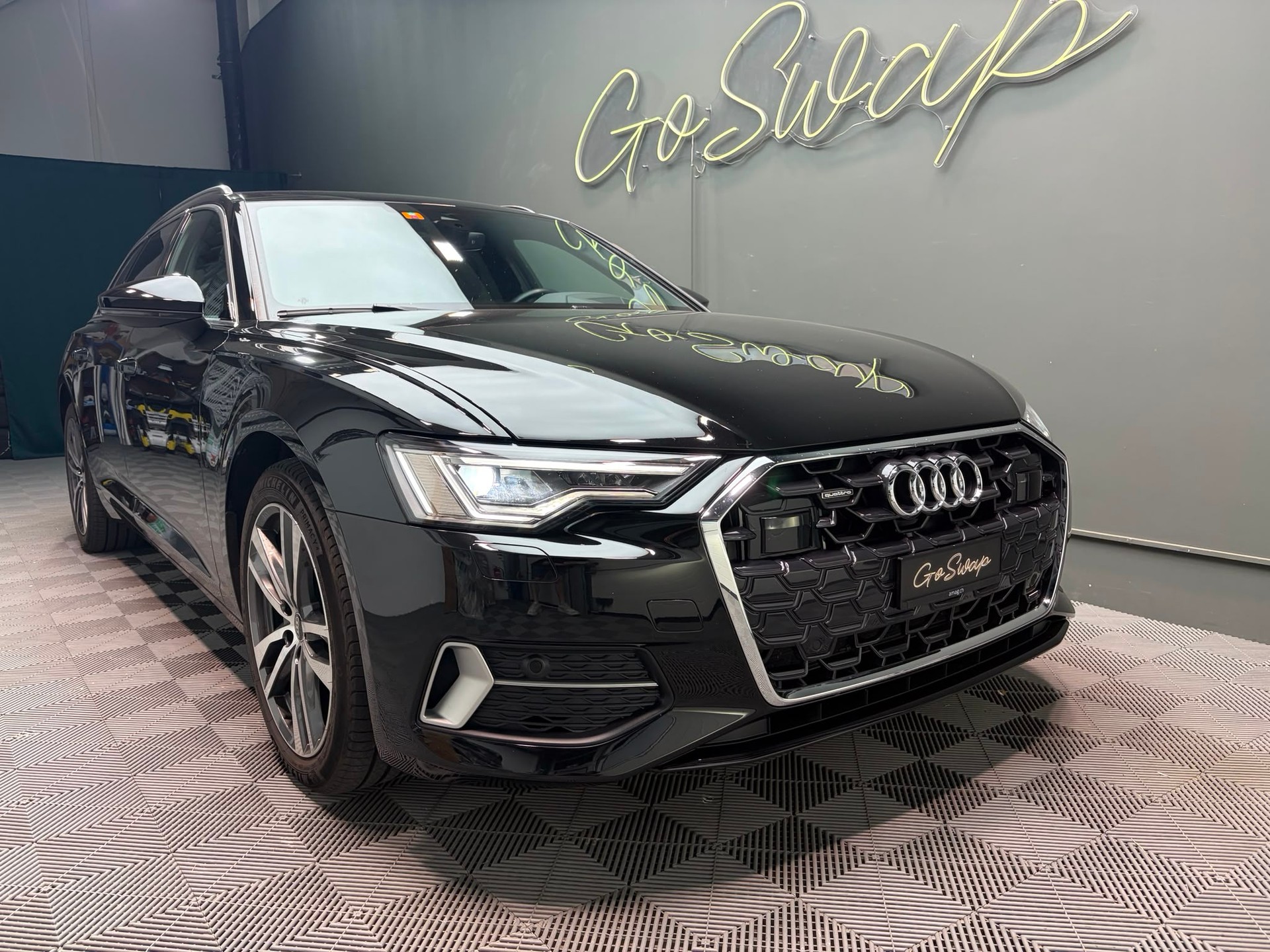 AUDI A6 Avant 40 TDI Sport Attraction quattro S-tronic-showroom-element-1