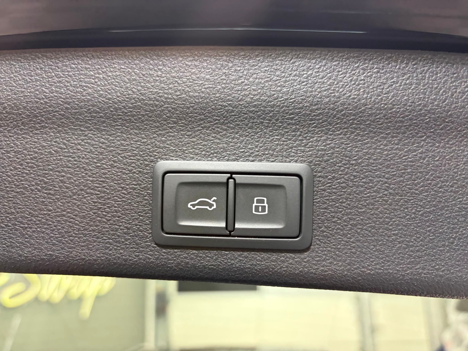 AUDI A6 Avant 40 TDI Sport Attraction quattro S-tronic-image-29