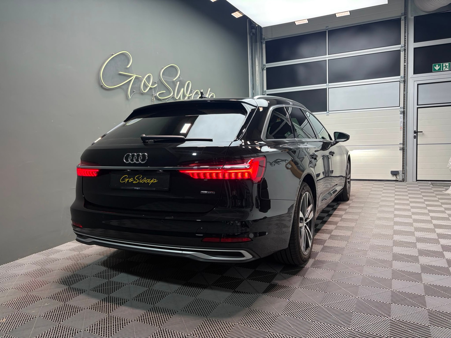 AUDI A6 Avant 40 TDI Sport Attraction quattro S-tronic-showroom-element-3
