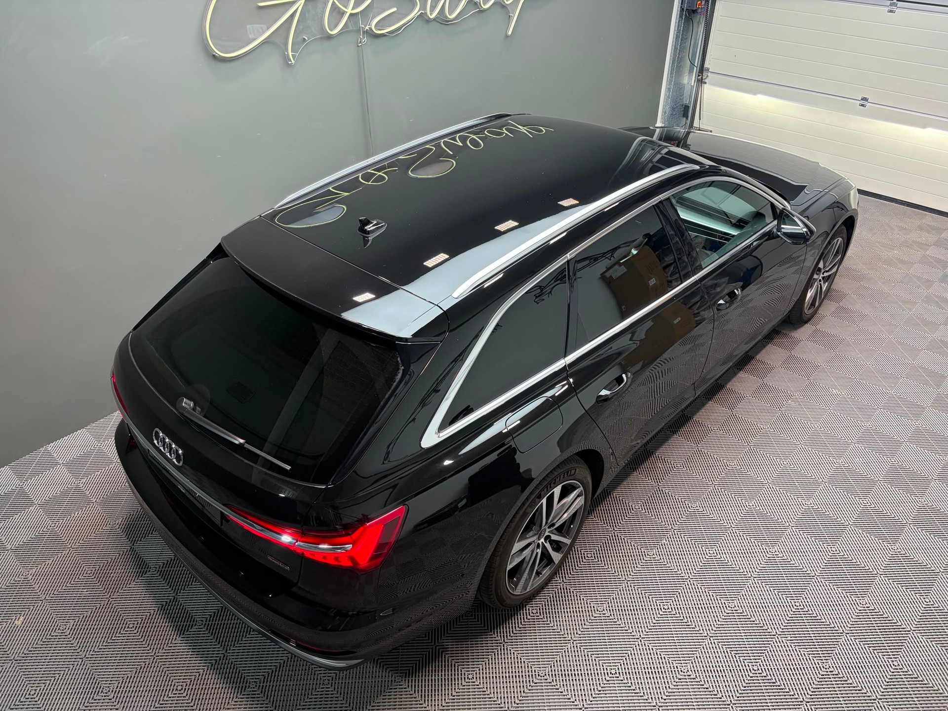 AUDI A6 Avant 40 TDI Sport Attraction quattro S-tronic-image-5