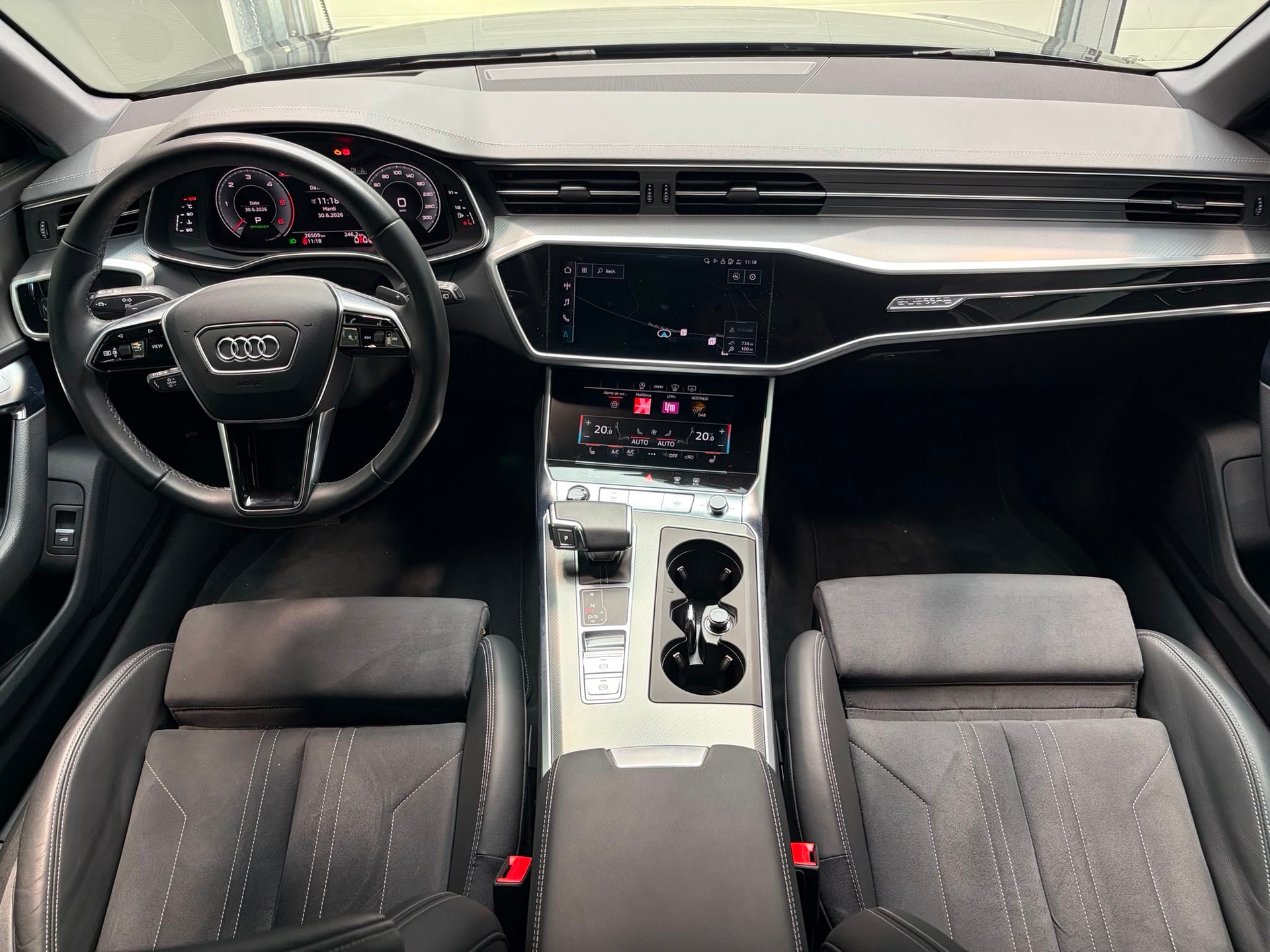 AUDI A6 Avant 40 TDI Sport Attraction quattro S-tronic-image-17
