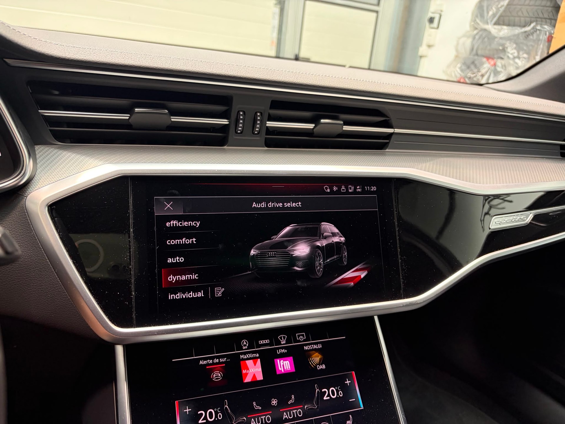 AUDI A6 Avant 40 TDI Sport Attraction quattro S-tronic-image-26