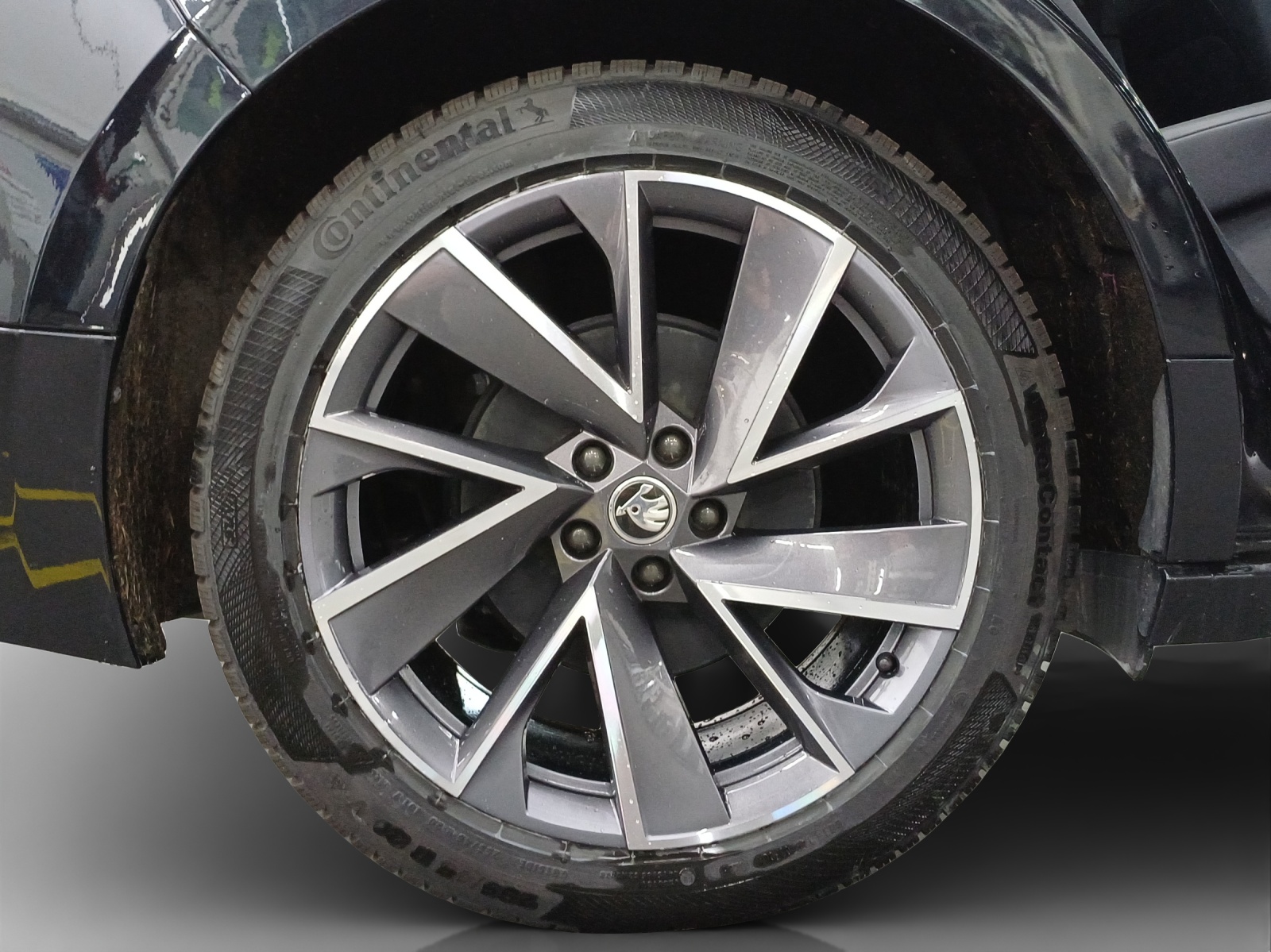 SKODA Enyaq iV 80 SportLine Ultra-image-16