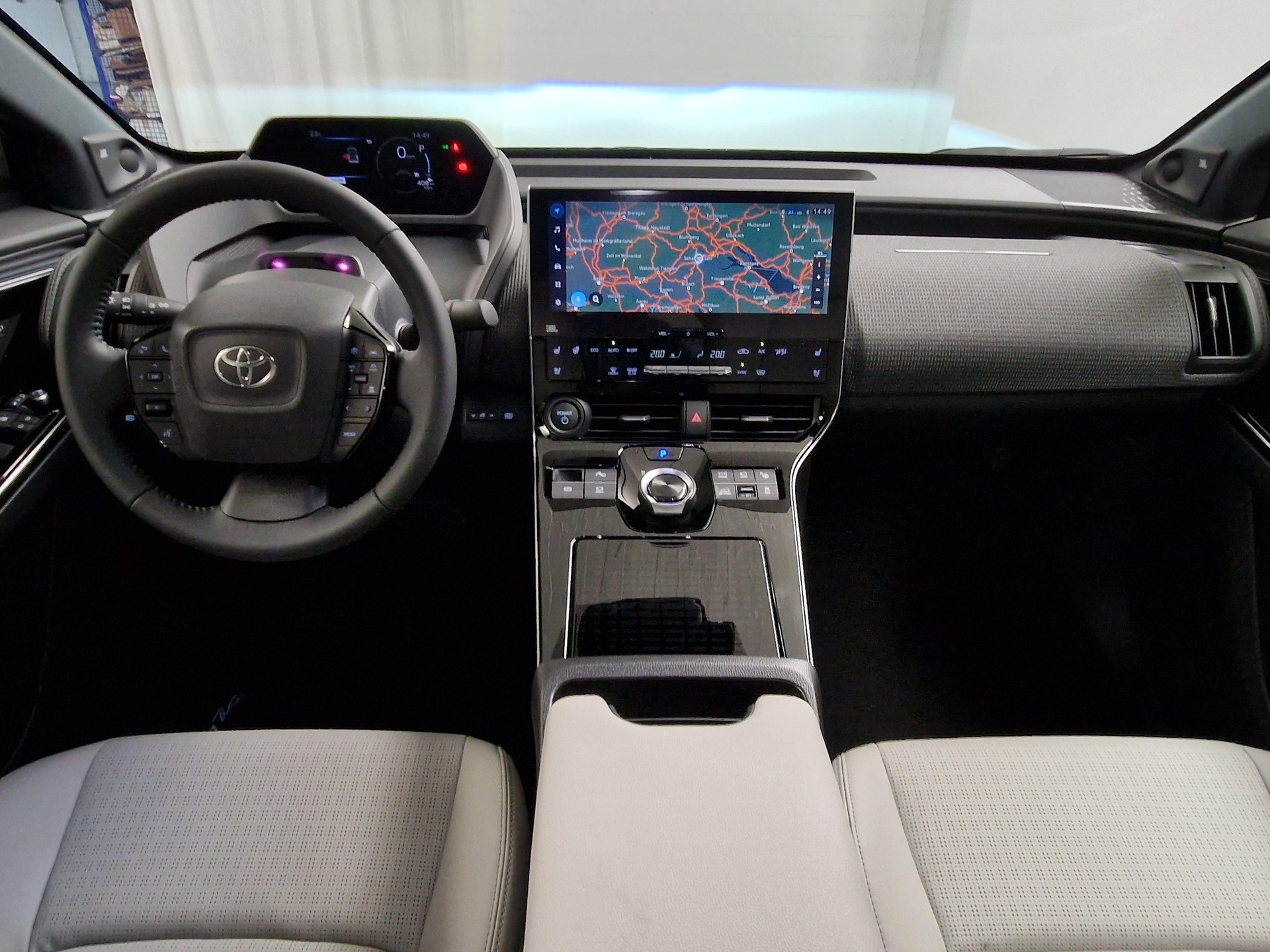 TOYOTA bZ4X Premium AWD-image-9
