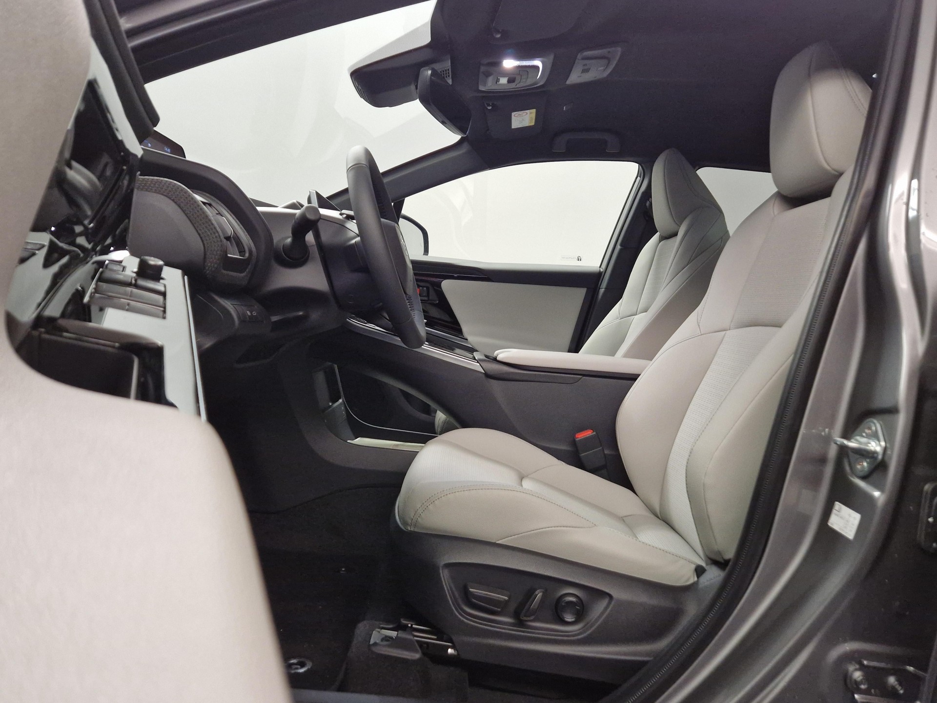 TOYOTA bZ4X Premium AWD-image-3