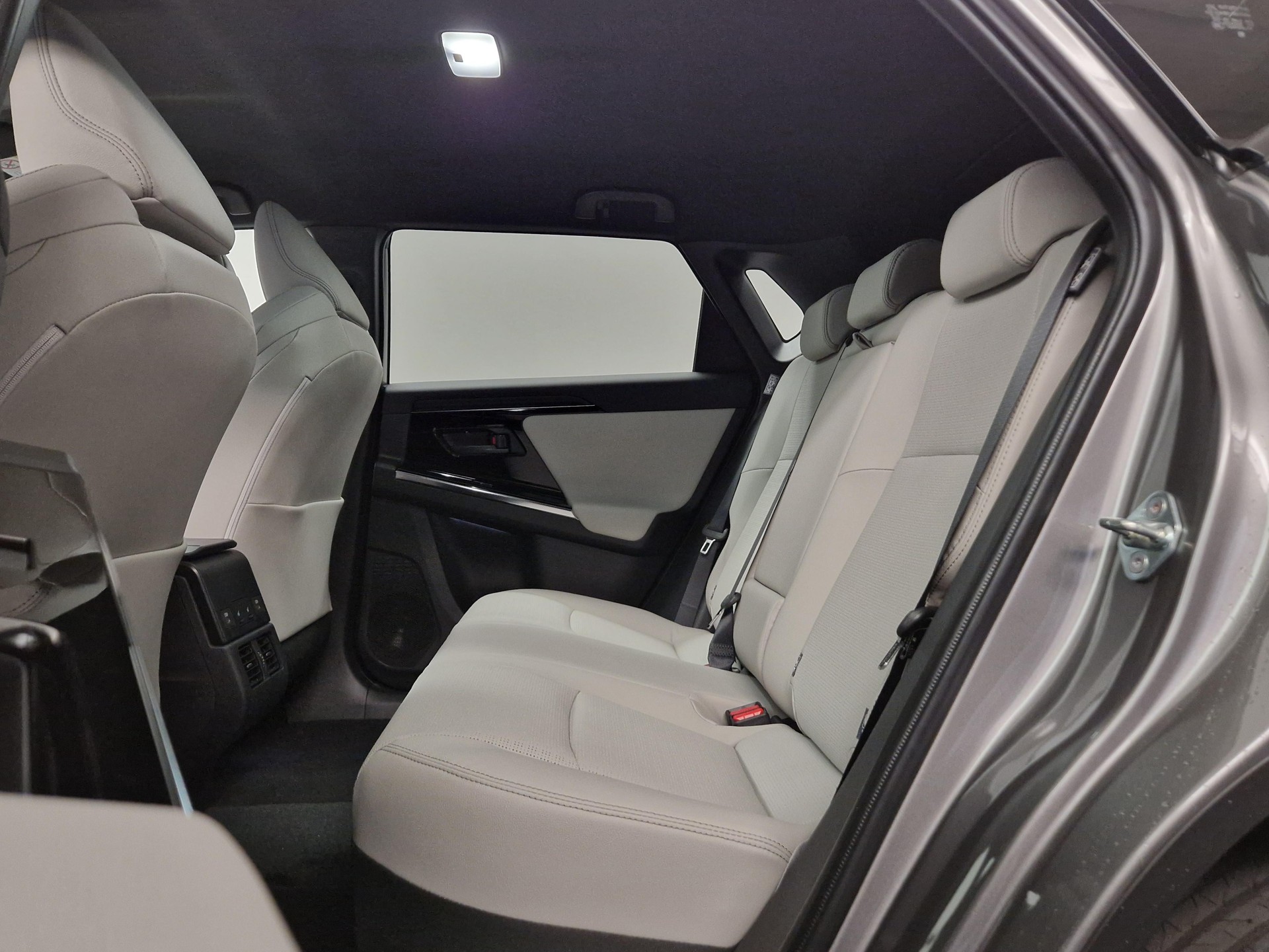 TOYOTA bZ4X Premium AWD-image-4