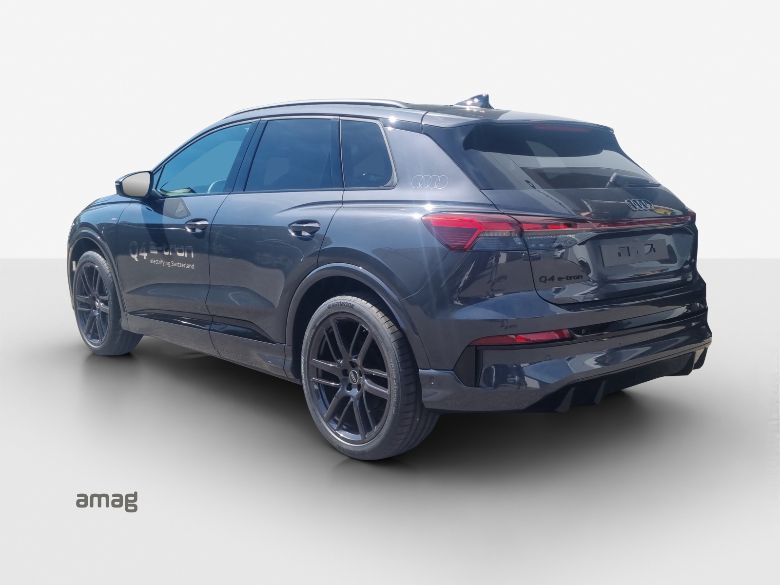 AUDI Q4 e-tron SUV quattro performance-showroom-element-2