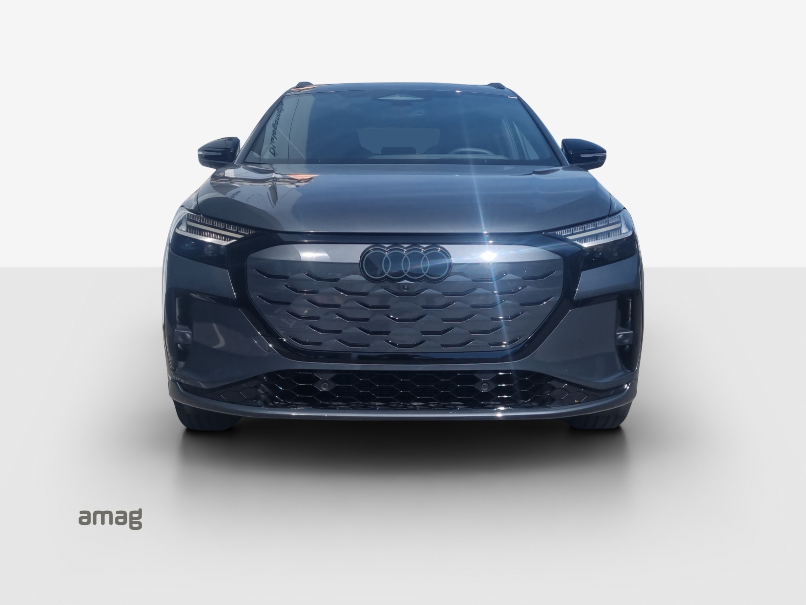 AUDI Q4 e-tron SUV quattro performance-image-6