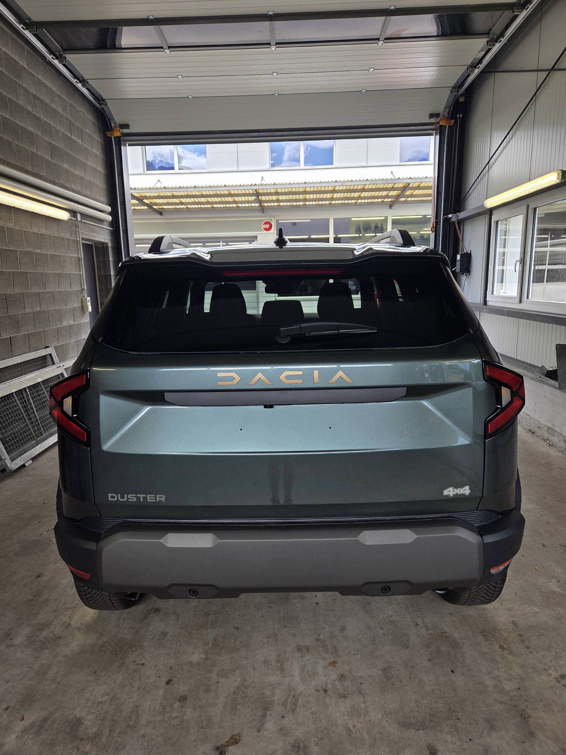 DACIA Duster 1.2 TCe Extreme 4WD-image-3